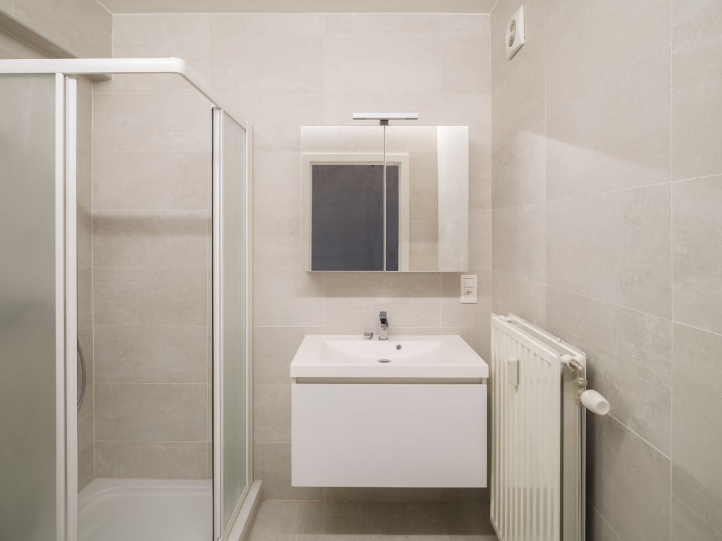 Coupure Rechts. Kwalitatief gerenoveerd 2 slpk-appartment met terras op een boogscheut van het stadscentrum. foto 10