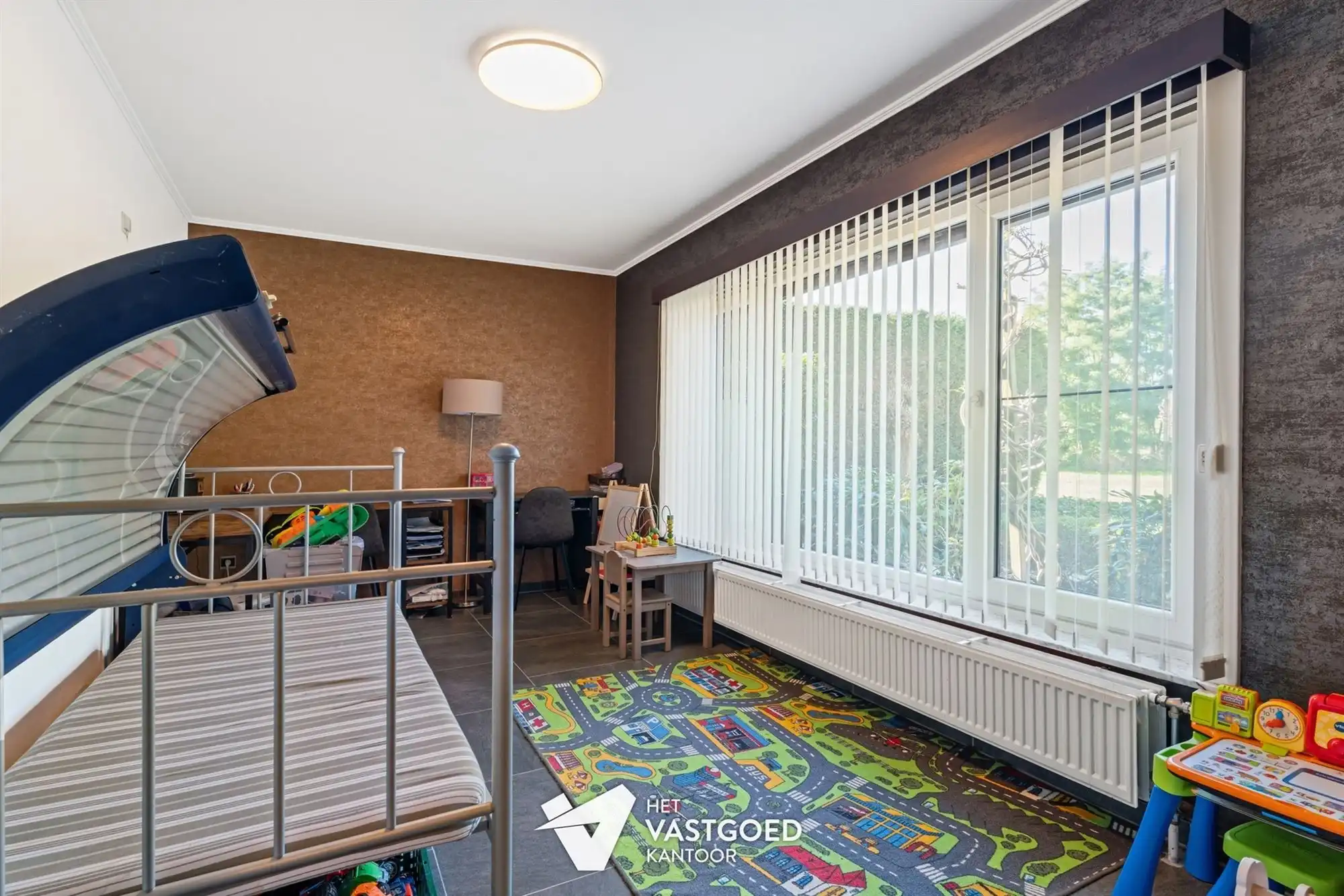 ZEER RUIME, GERENOVEERDE WONING OP TOP-LIGGING! foto 16