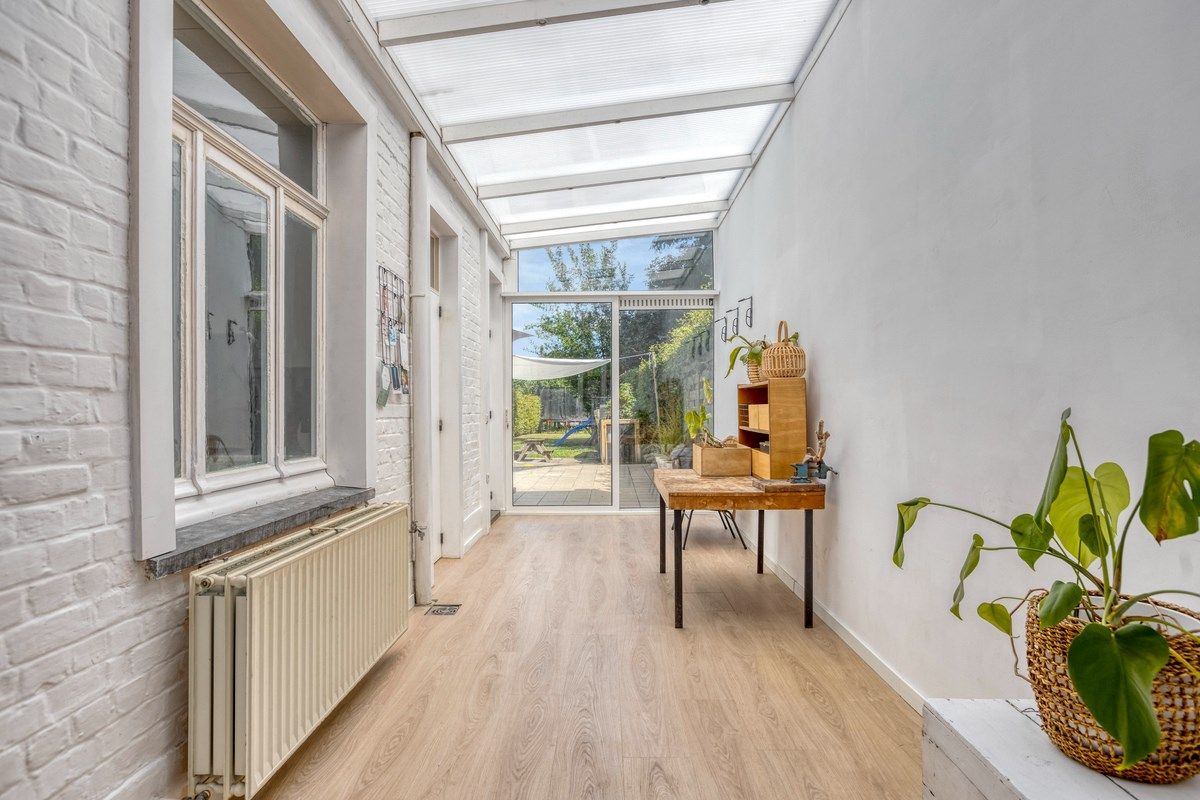 Authentieke rijwoning met 4 slaapkamers! foto 11