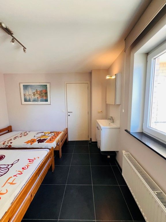 Luxueus appartement met 3 kamers en frontaal zeezicht foto 14