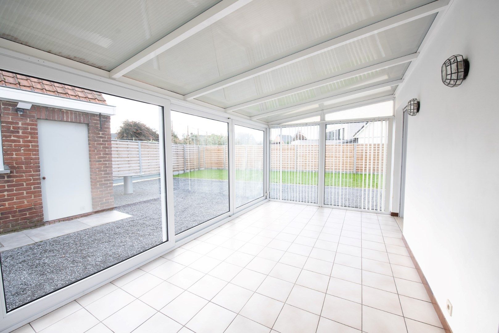 Proper onderhouden woning met 3 slaapkamers en ruimte tuin te huur in Zulte foto 16