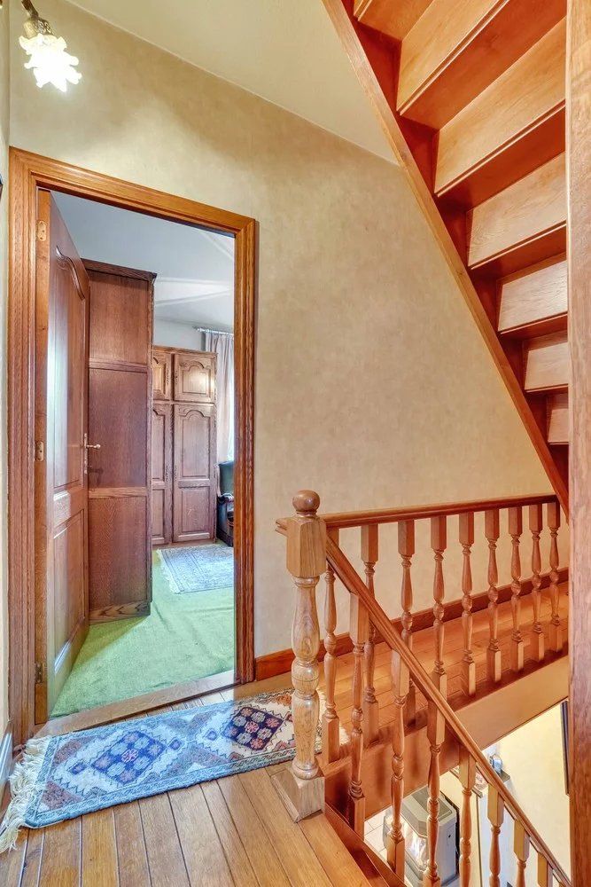 Ruime rijwoning met vier slaapkamers foto 8