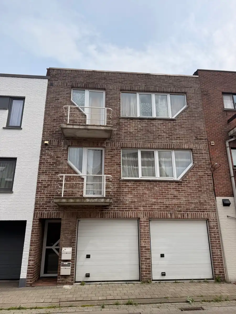 Opbrengstgebouw met 2 ruime appartementen foto 19