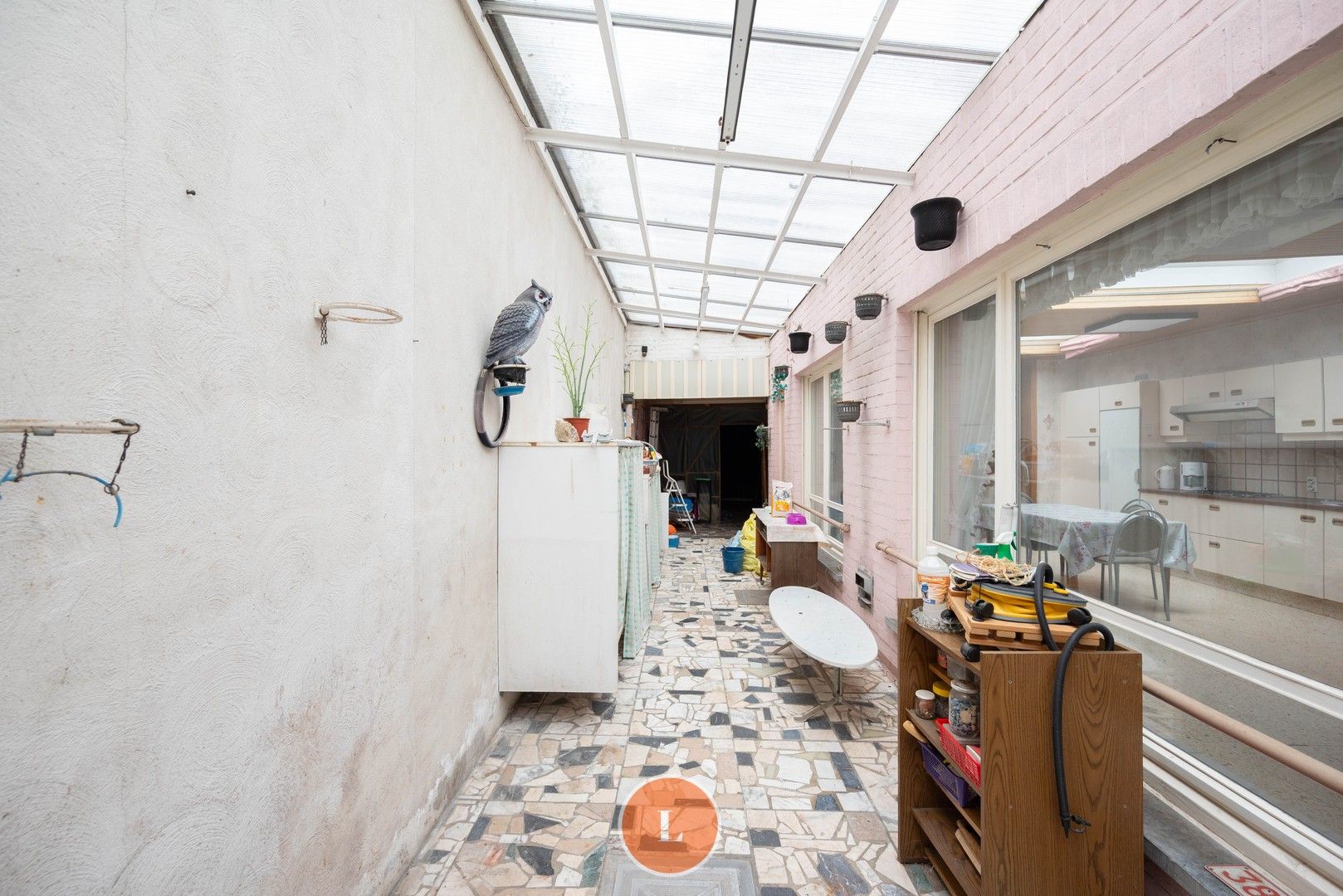 Te renoveren woning met 3 slaapkamer en grote tuin in Izegem. foto 9