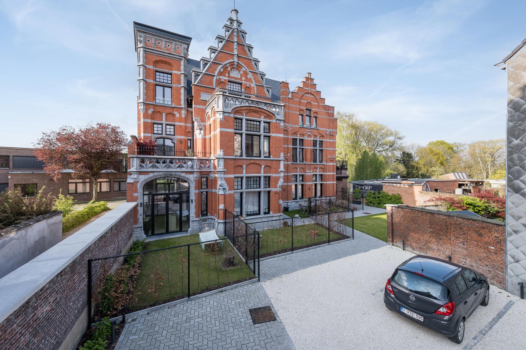 Gerenoveerd luxe appartement met twee terrassen foto 7