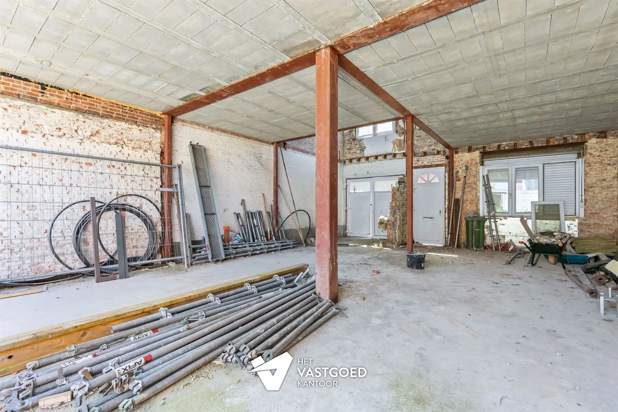 ZEER INTERESSANT INVESTERINGSPROJECT VAN EEN REEDS GESTRIPTE WONING TE HASSELT CENTRUM foto 2