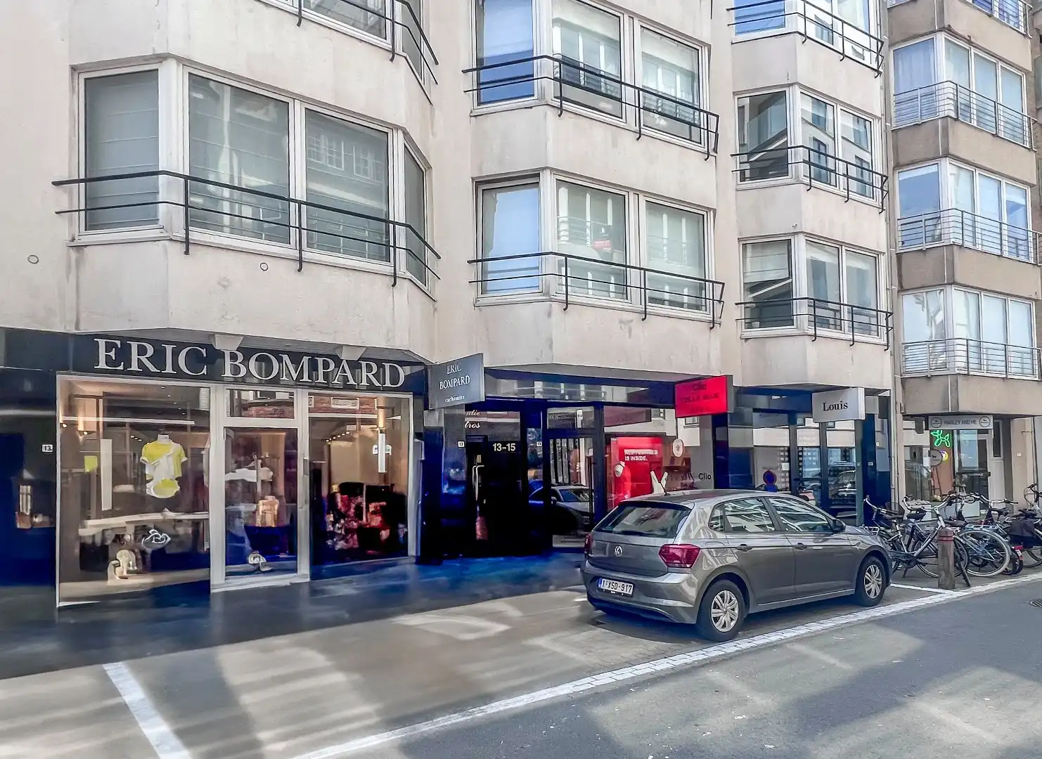  Zeer goed gelegen handelsgelijkvloers in het Zoute, nabij de Kustlaan. foto 2