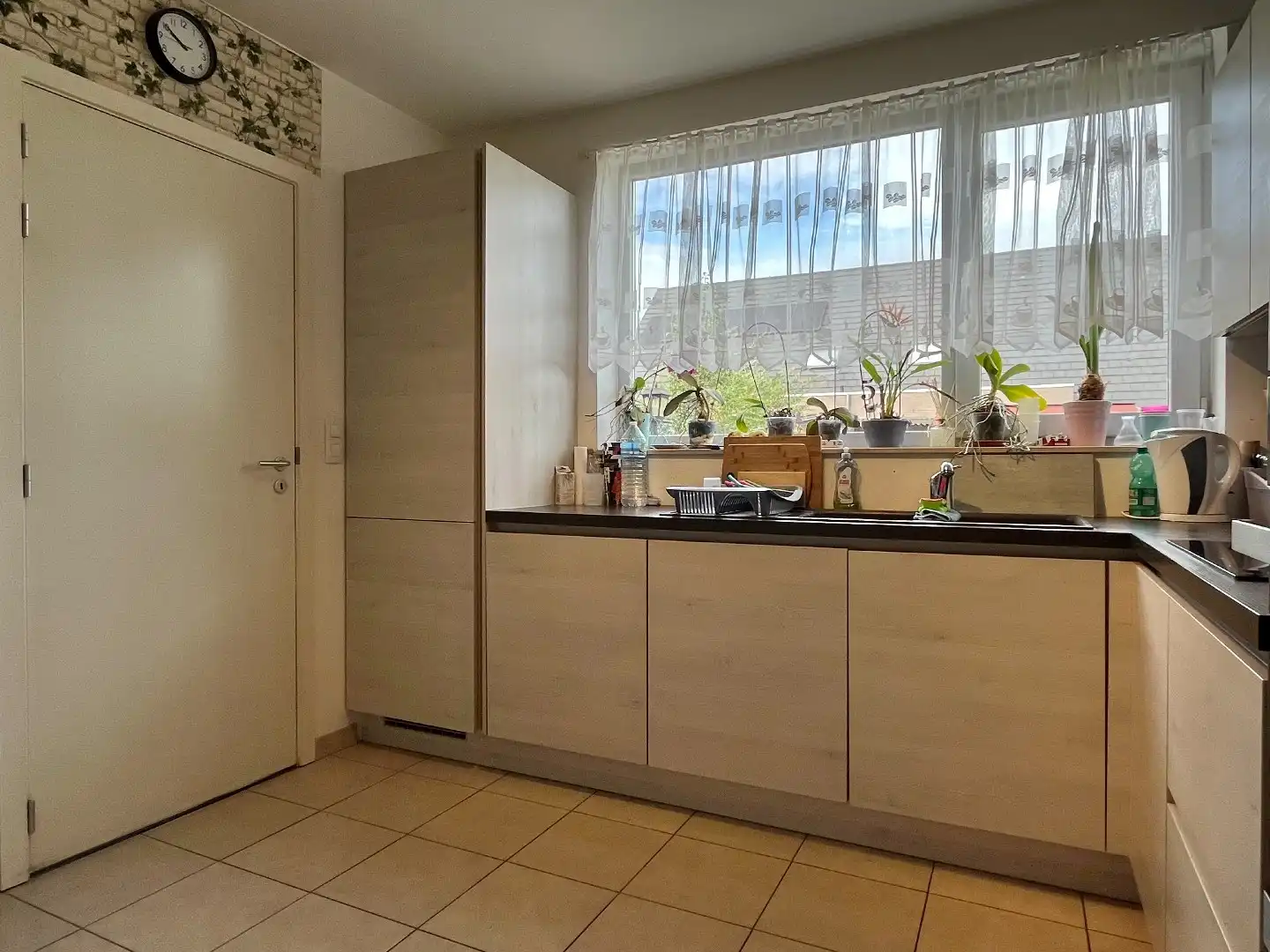 Recente woning te koop in Oostrozebeke met EPC A, 3 slaapkamers, veel parkeergelegenheid op een TOP ligging foto 3