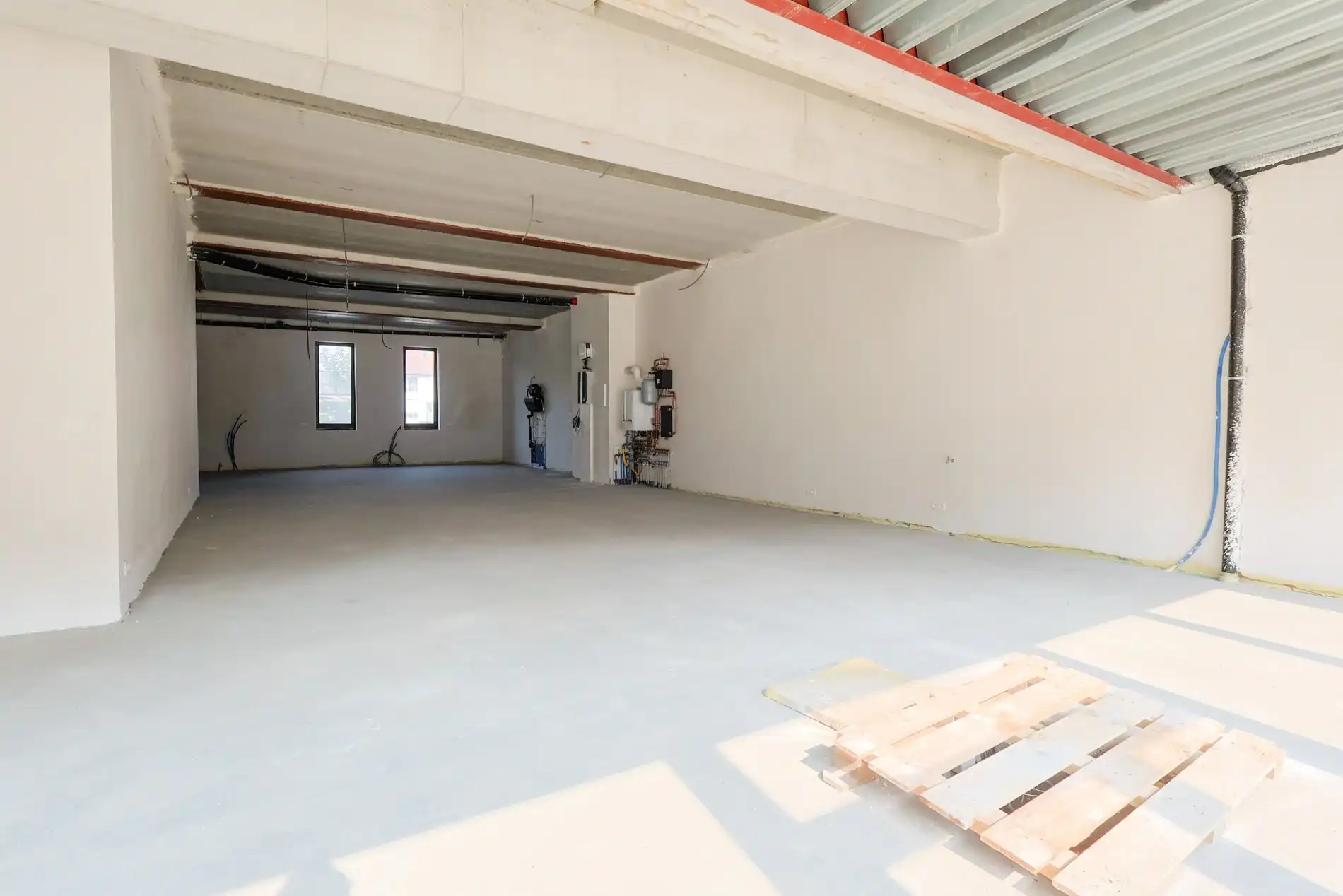 Centraal gelegen nieuwbouwhandelspand in Sint-Idesbald foto 4