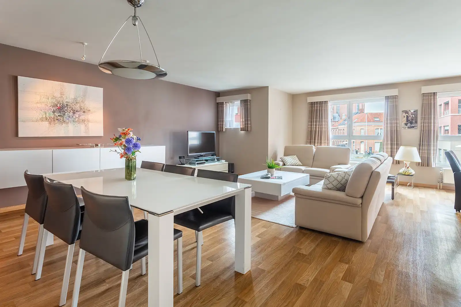 141 m² wooncomfort en twee ruime terrassen foto 4