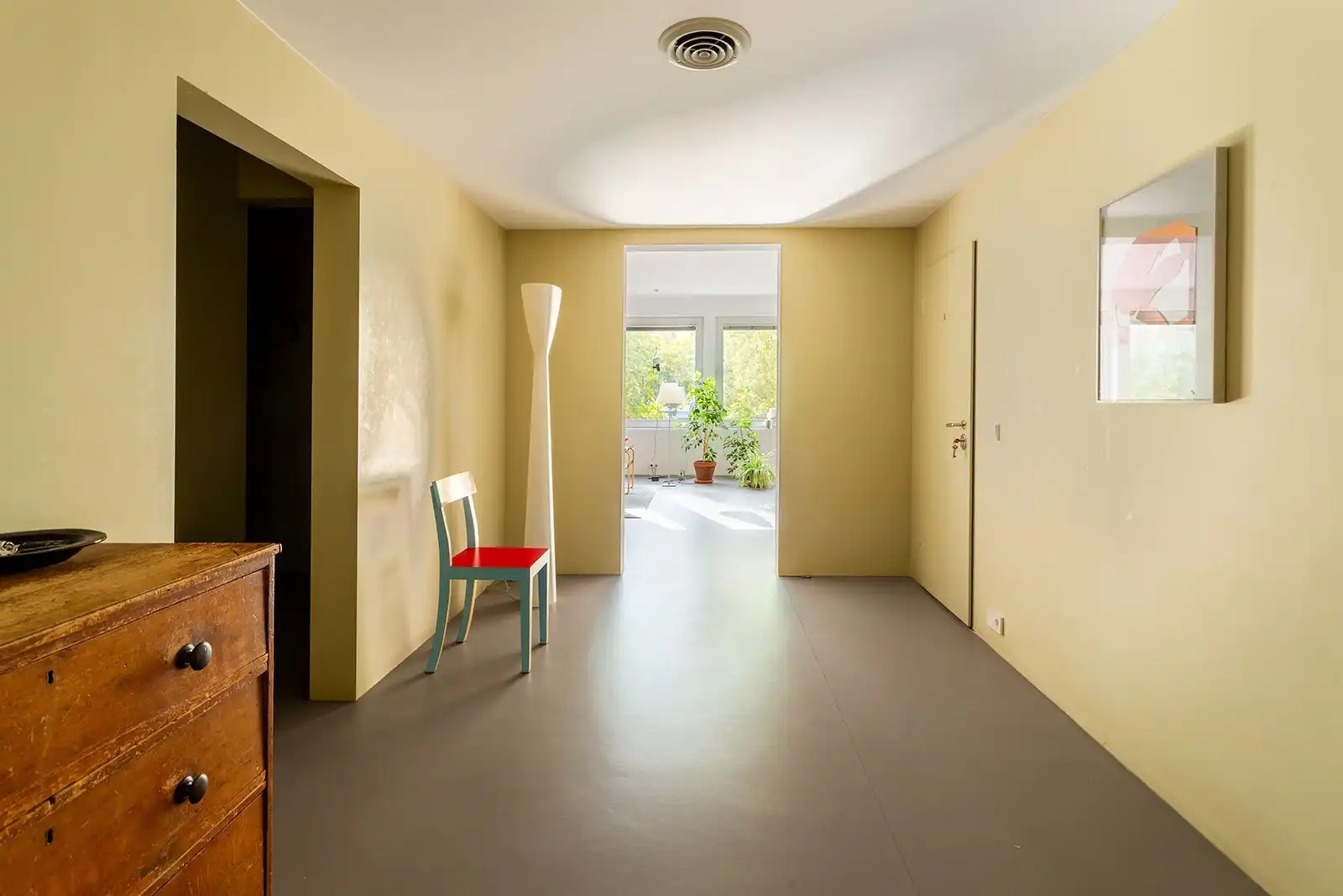 Architecturale parel met een zee van ruimte foto 35