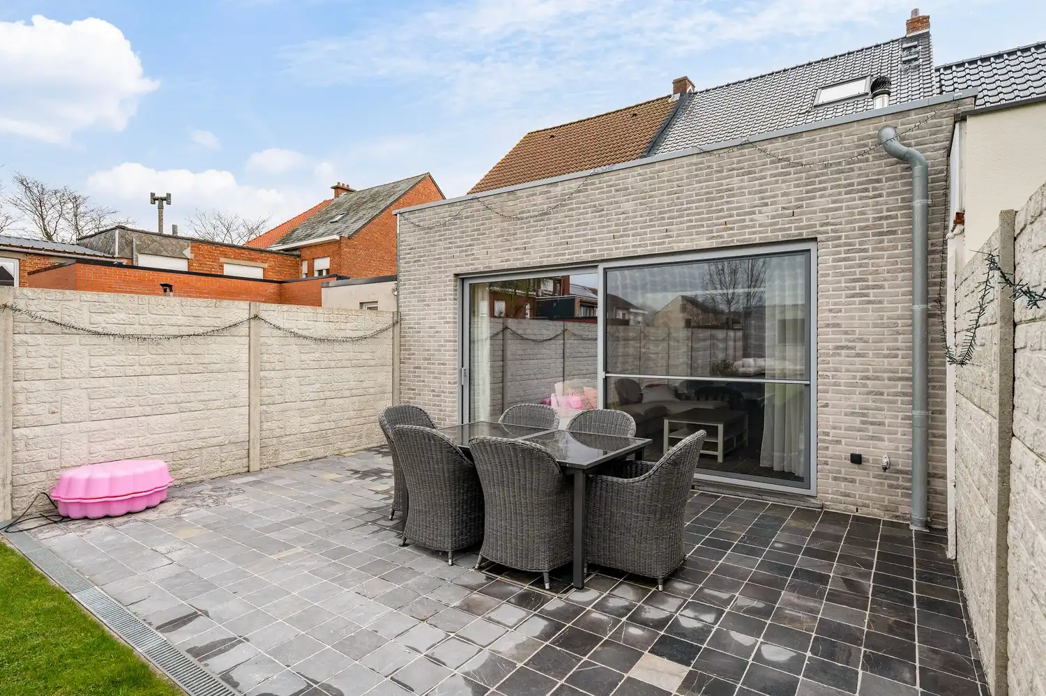 Volledig vernieuwde gezinswoning met tuin. foto 40