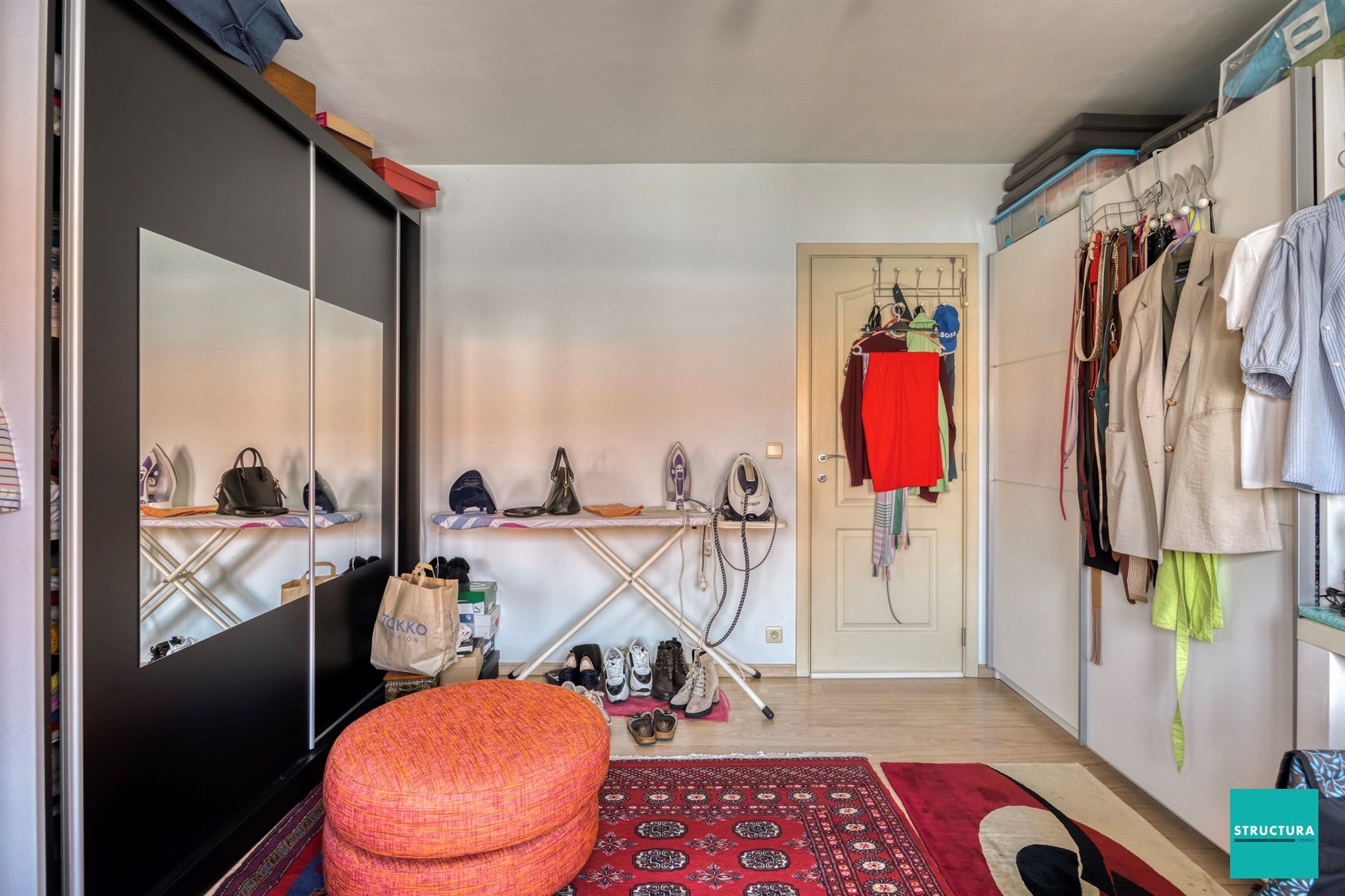 Ruim appartement met 2 kamers en terras foto 14