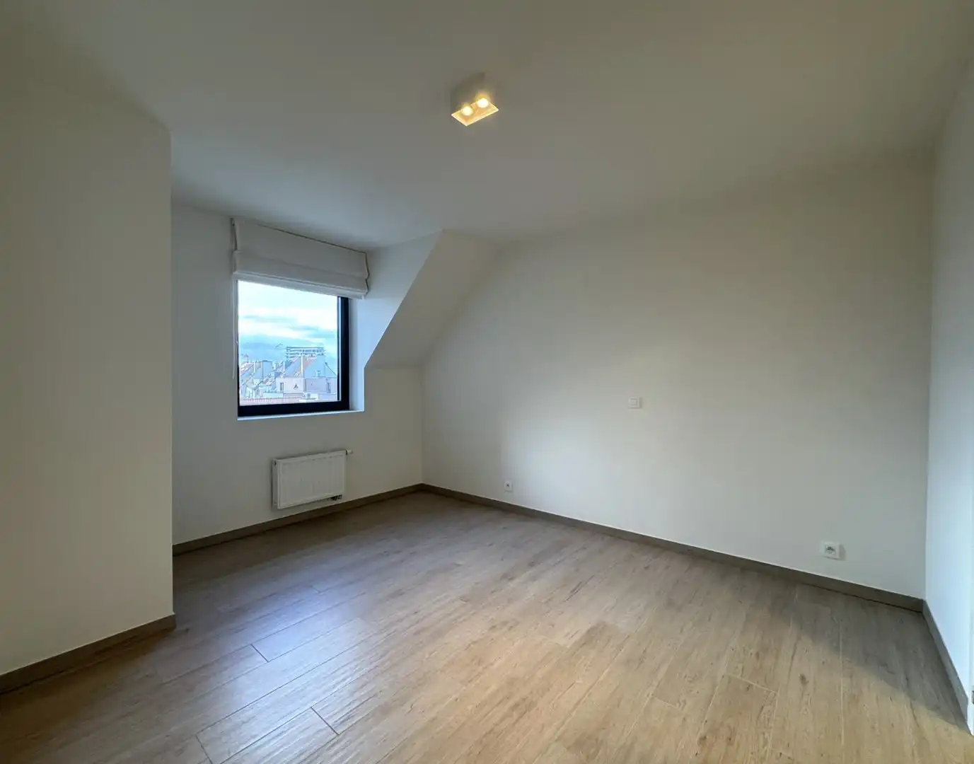 Ruim appartement met 2 slaapkamers in het centrum van Knokke. foto 10