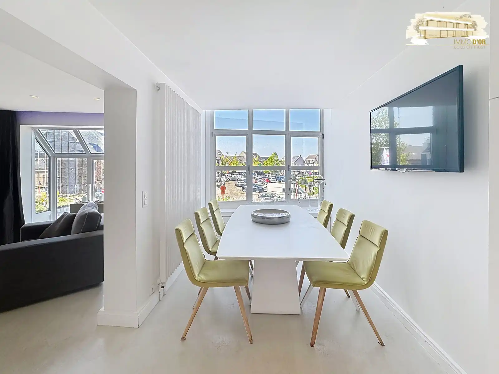 Stijlvolle duplex met 3 slaapkamers & zonovergoten terras foto {{pictureIndex}}