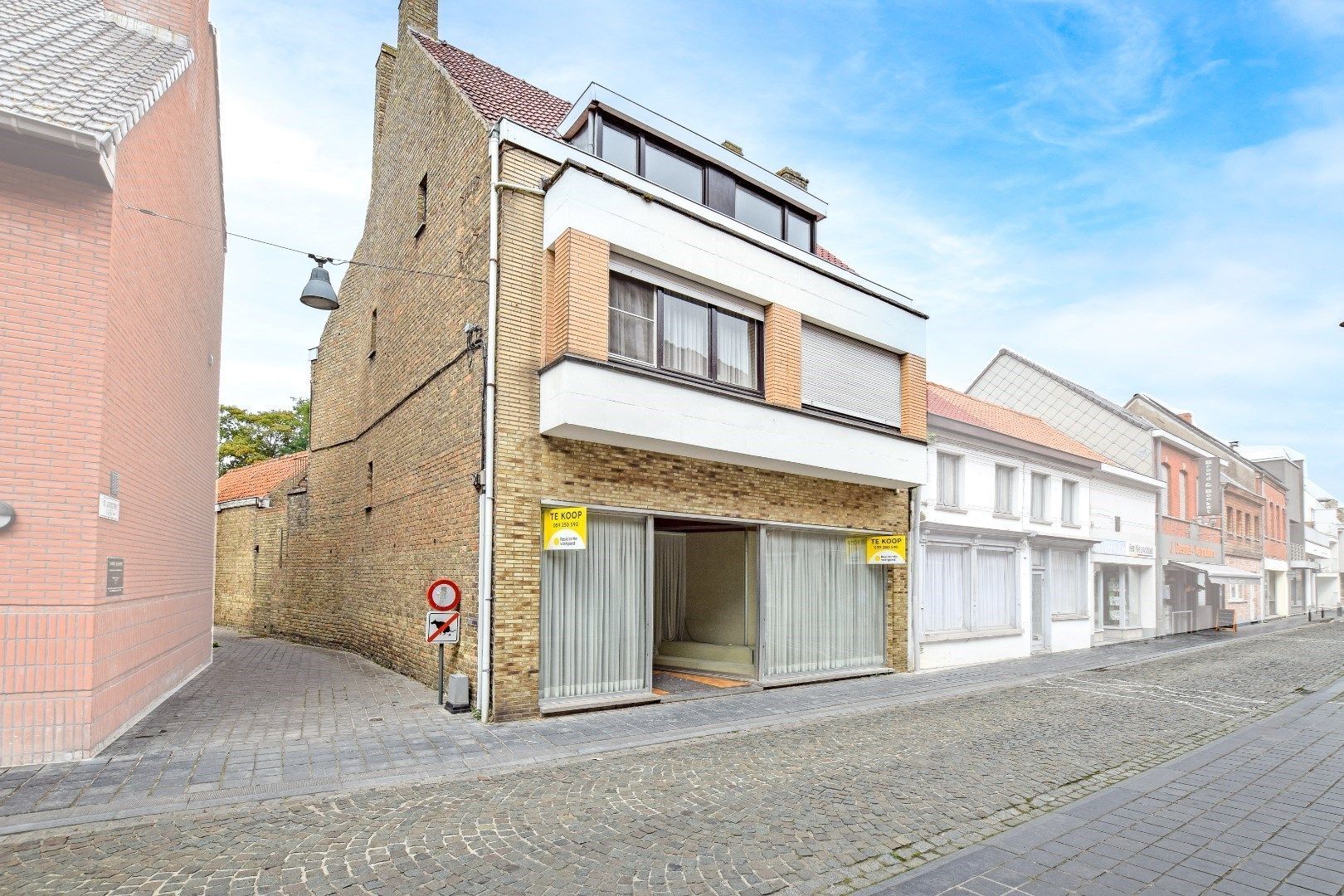 Woning met polyvalente ruimte in centrum Koekelare! foto 18