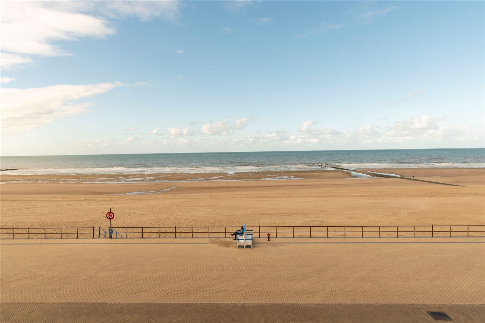Gemeubeld 2-slaapkamerappartement met zeezicht foto 4