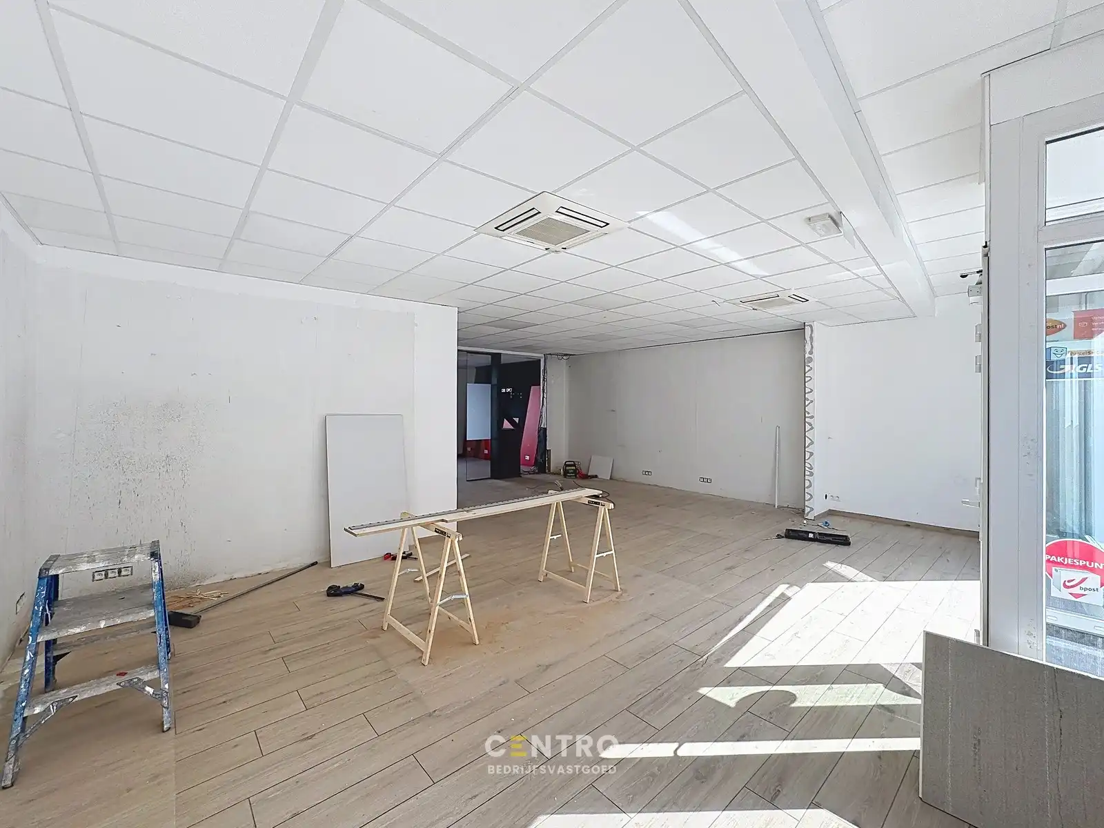 Handelspand op centrale ligging te Ledegem! foto 5