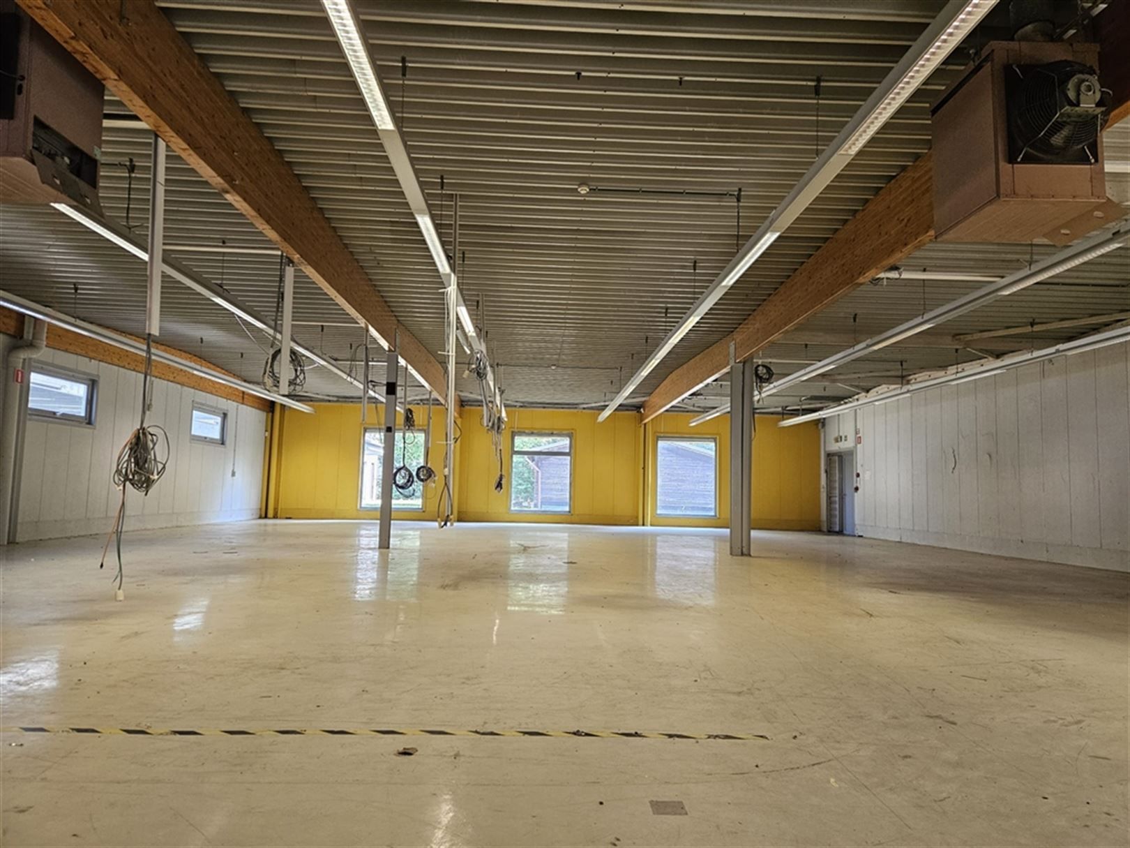 Polyvalente magazijnen/kantoren foto 13