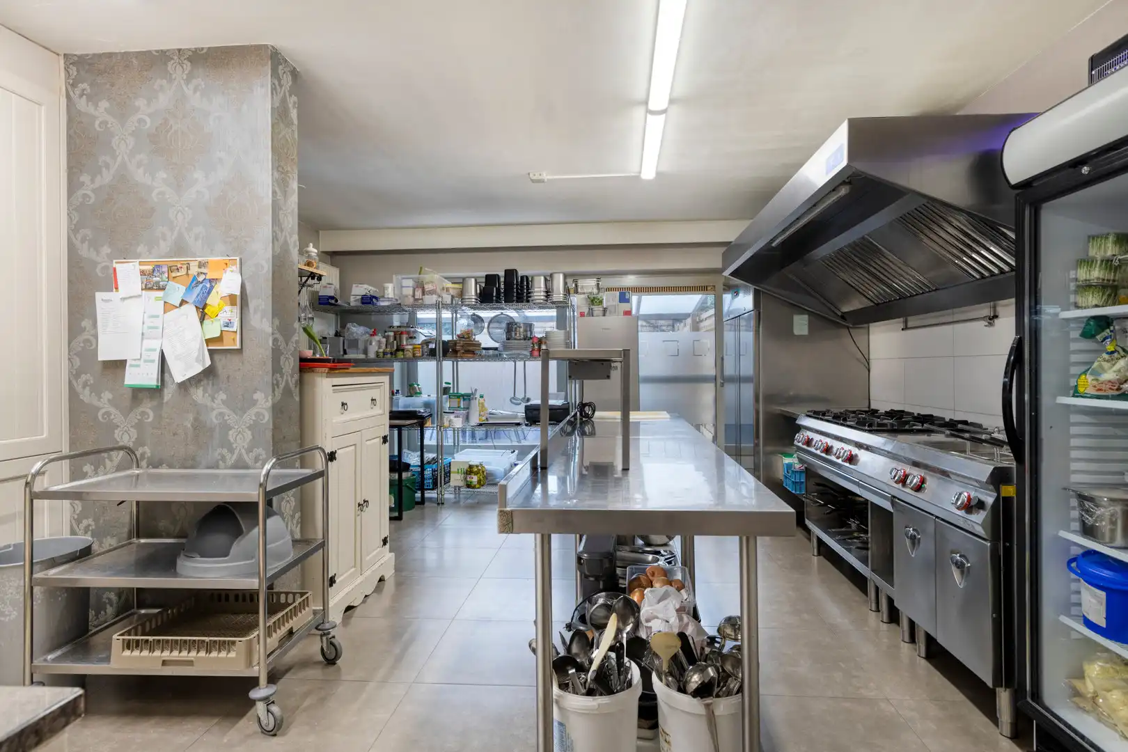 Te koop: Succesvolle broodjeszaak & trattoria met ruim overdekt terras foto 17