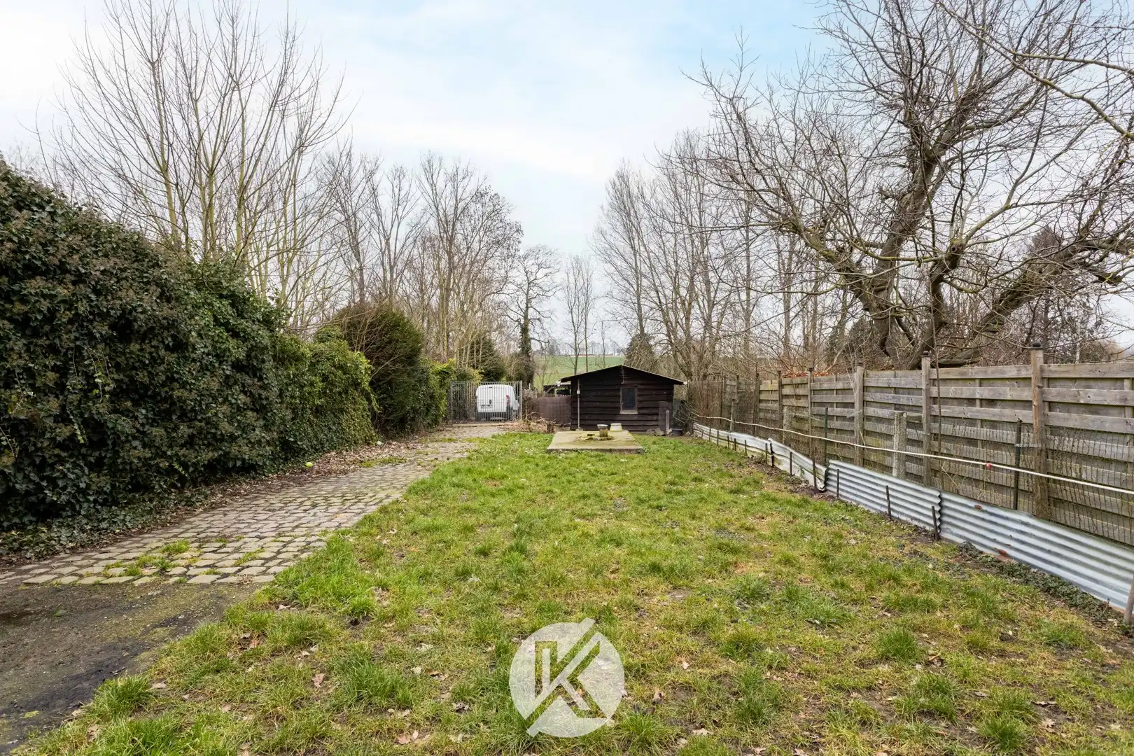 Interessante renovatiewoning op uniek perceel foto 22