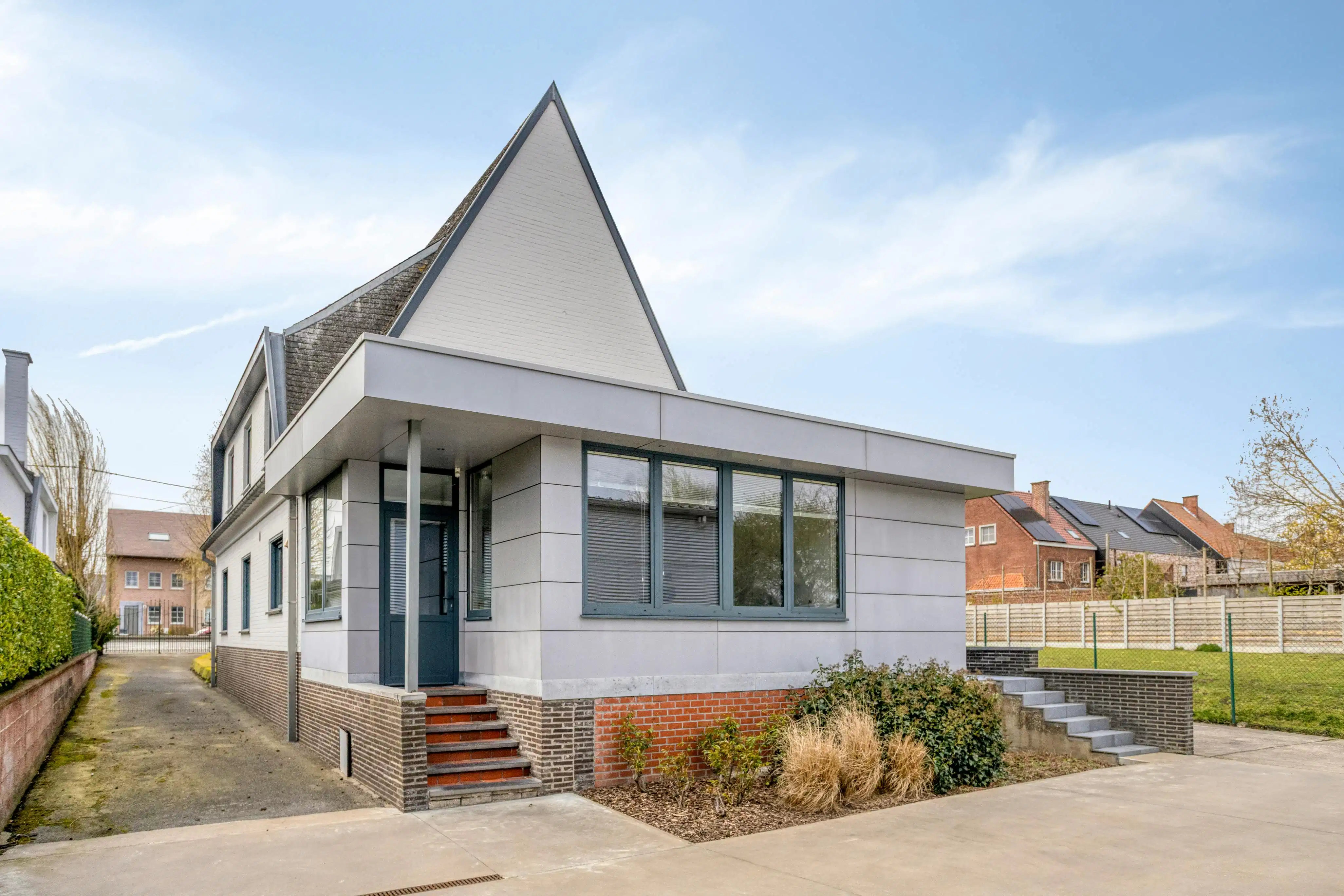 Ruime eigendom met woning, loods en extra bouwgrond foto 31