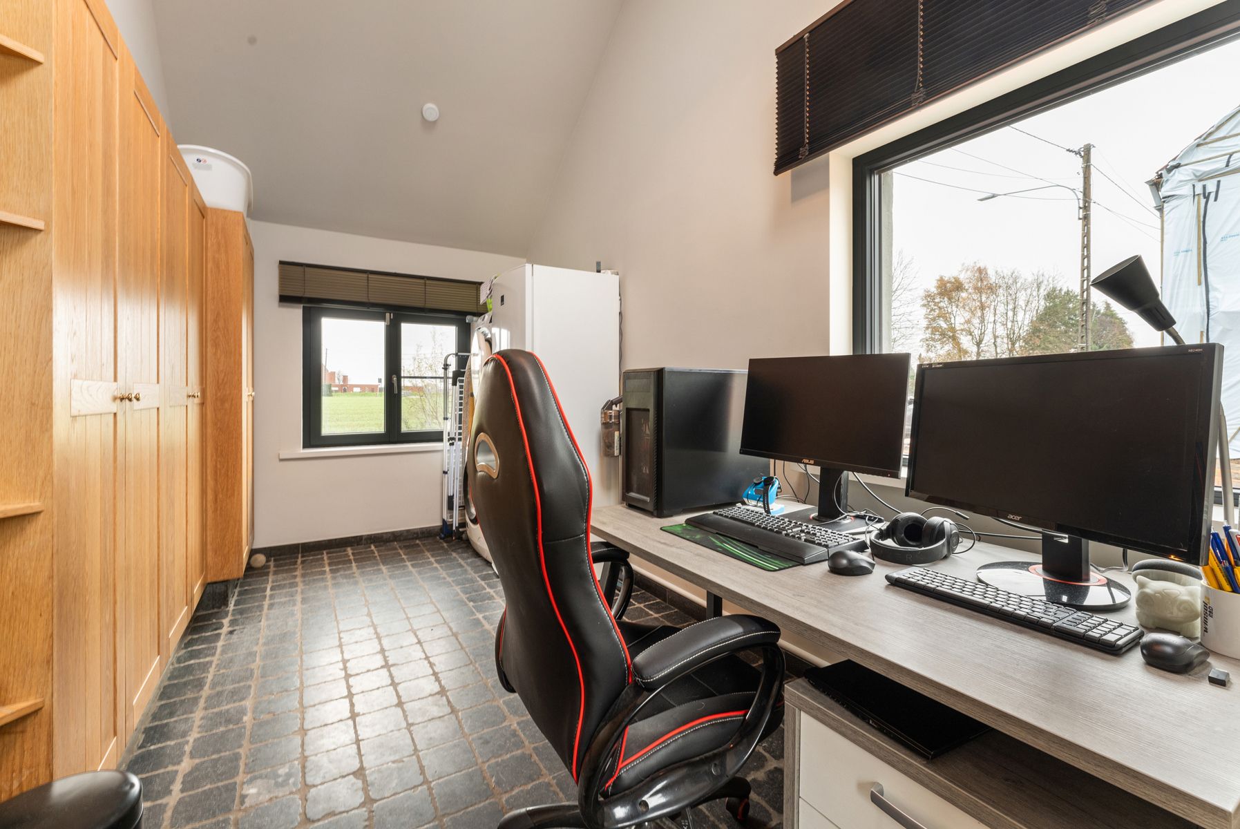 Gerenoveerde woning op 473 m² foto 9