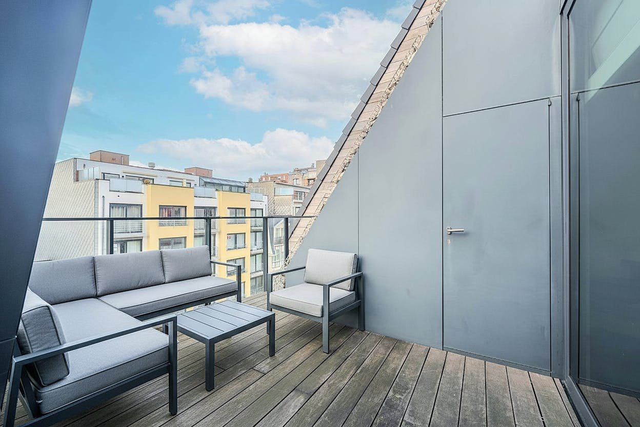 Recent twee slaapkamer appartement op absolute topligging! foto 3