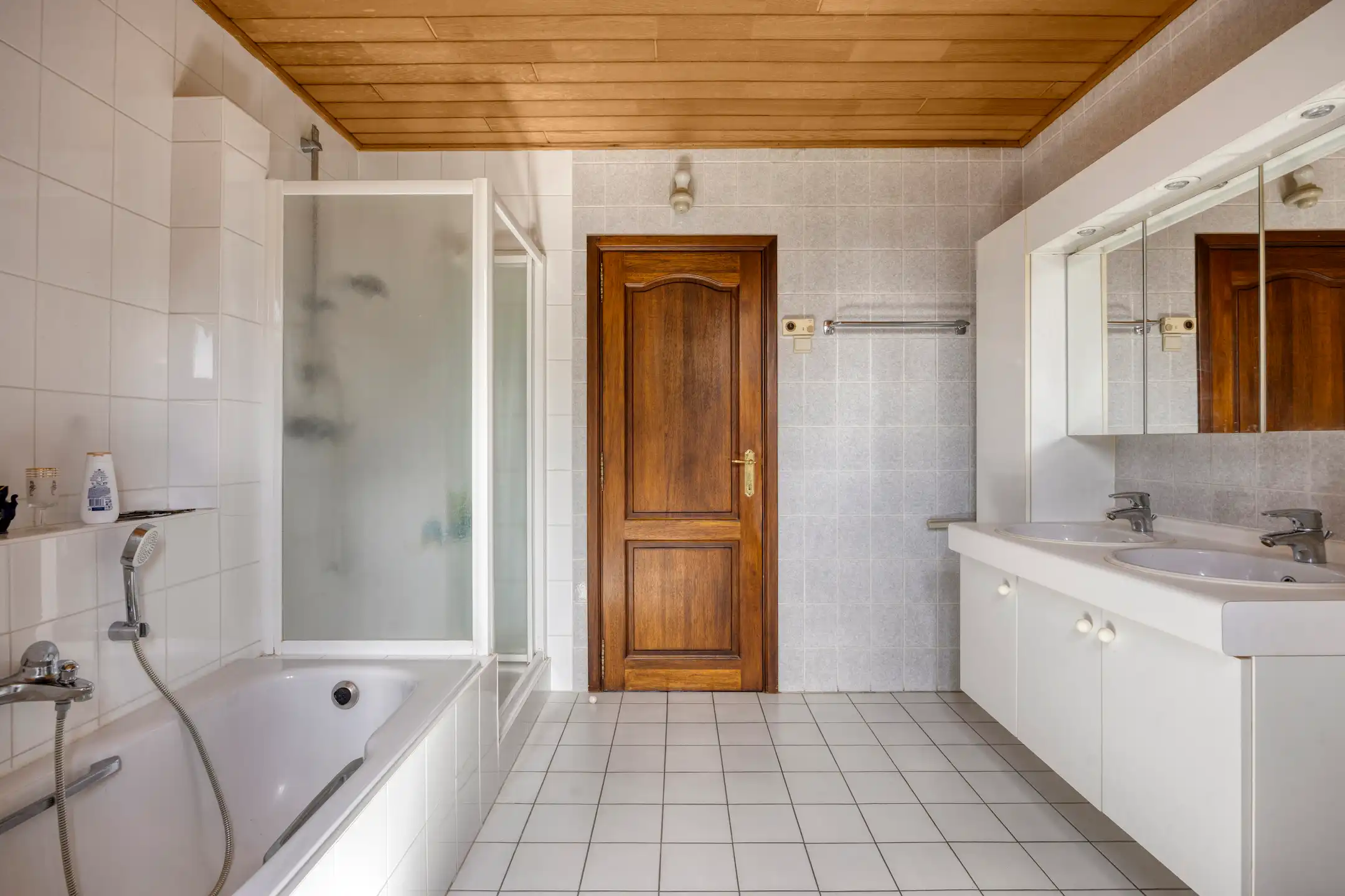ZEER GOED ONDERHOUDEN WONING MET 4 KAMERS EN GROTE TUIN foto 16
