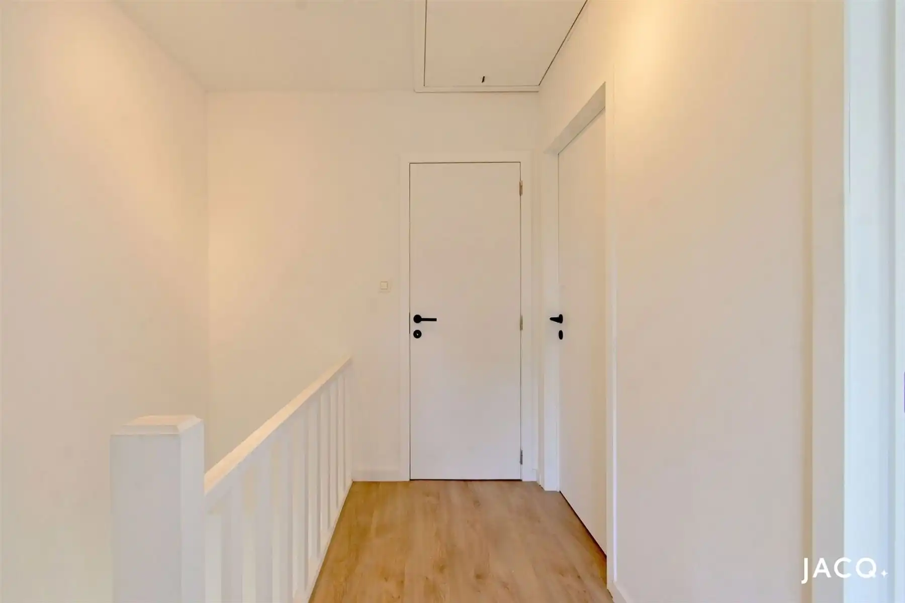 Prachtige woning met 3 slaapkamers, grote tuin en garage ! foto 16