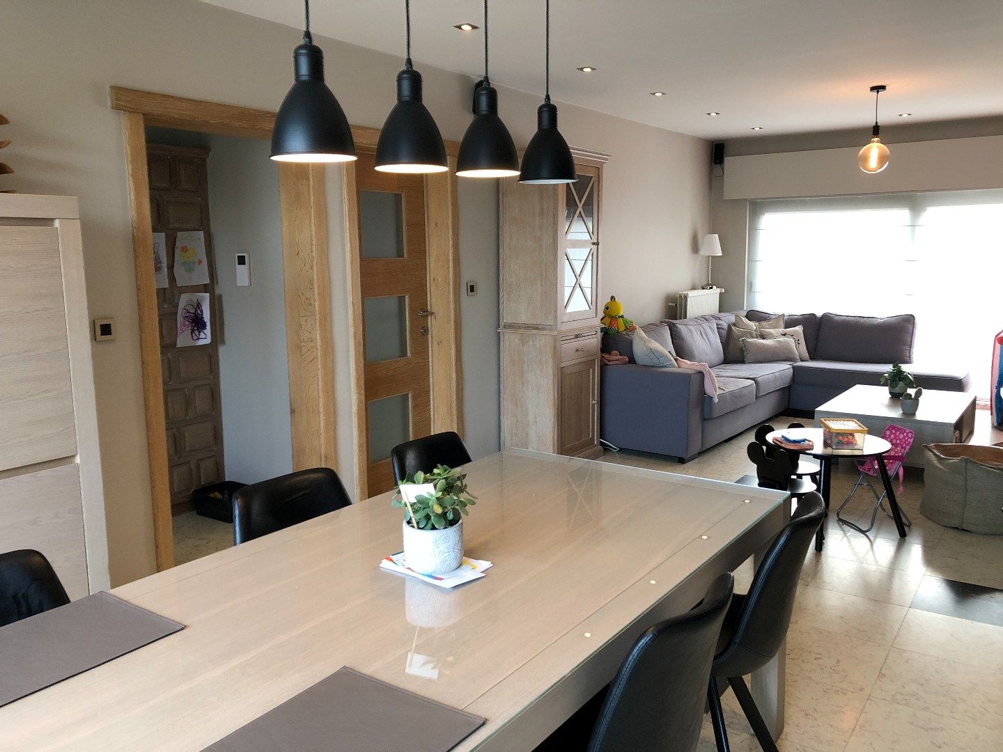 Mooi gerenoveerde woning met 3 slaapkamers, grote garage en tuin! foto 4