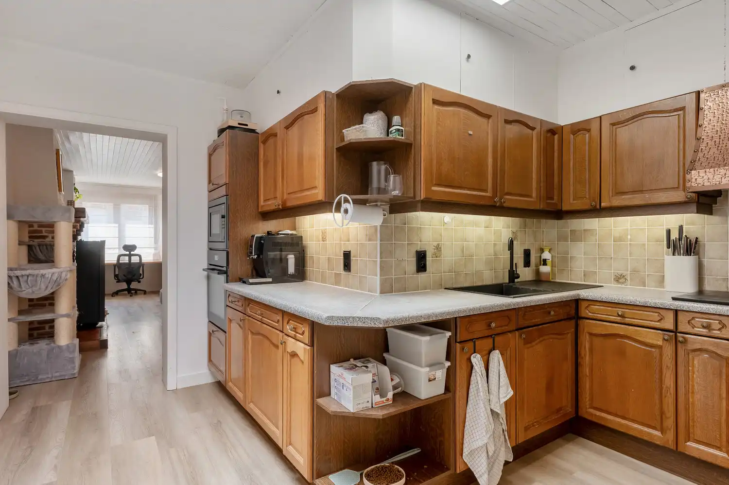 Te renoveren rijwoning met stadstuin op topligging. foto 10