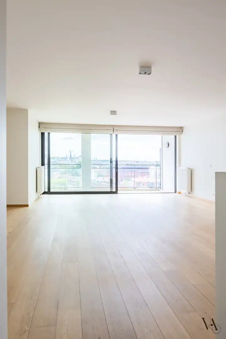 Ruim appartement met 2 slaapkamers en prachtig uitzicht over de jachthaven en het historische centrum foto 5