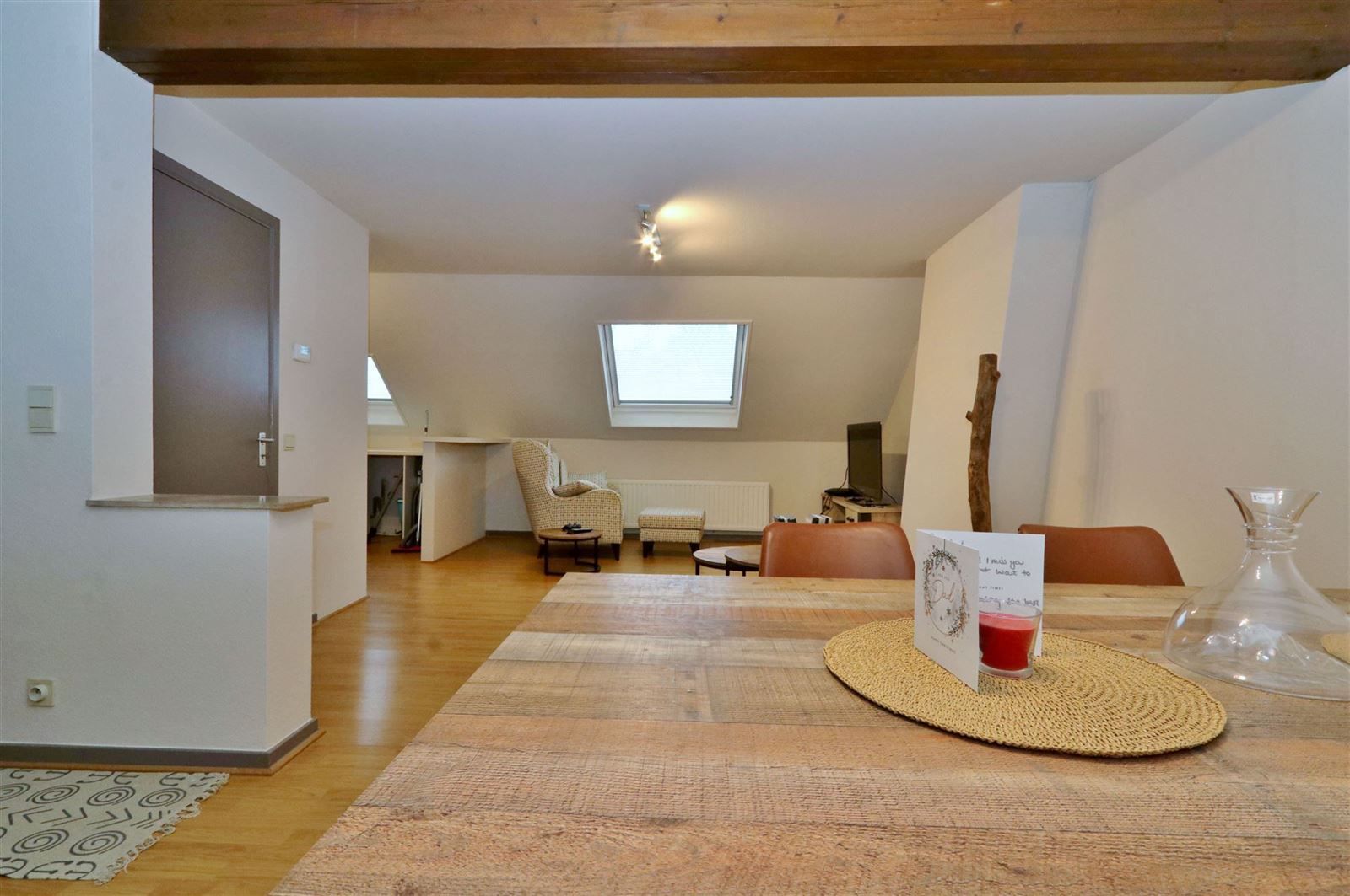 Appartement met 2 slaapkamers, ingerichte zolder en kelder foto 3