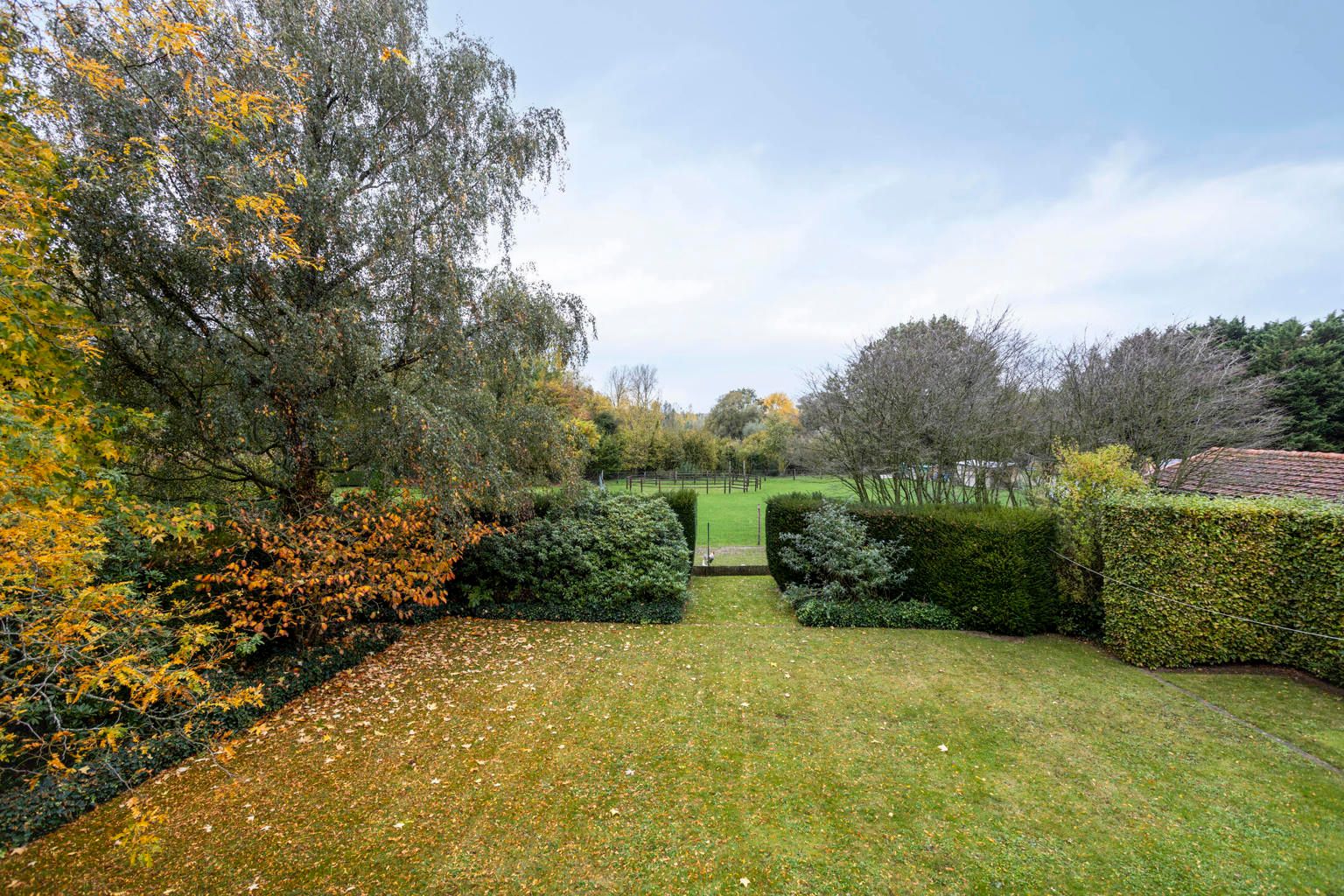 WONING IN DOODLOPENDE STRAAT , GRENZEND AAN NATUURGEBIED foto 30