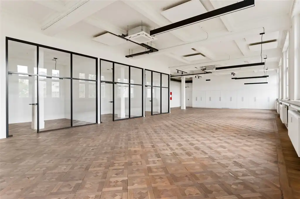 Instapklaar kantoor te huur op unieke locatie - 579m² foto 9