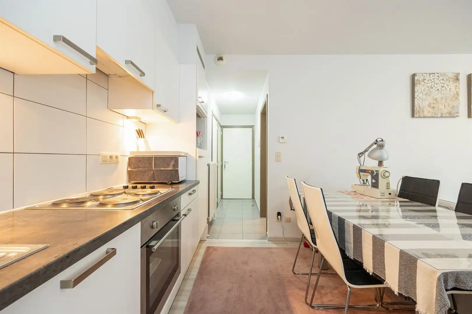 Centraal gelegen 1 slaapkamer hoekappartement  foto 6