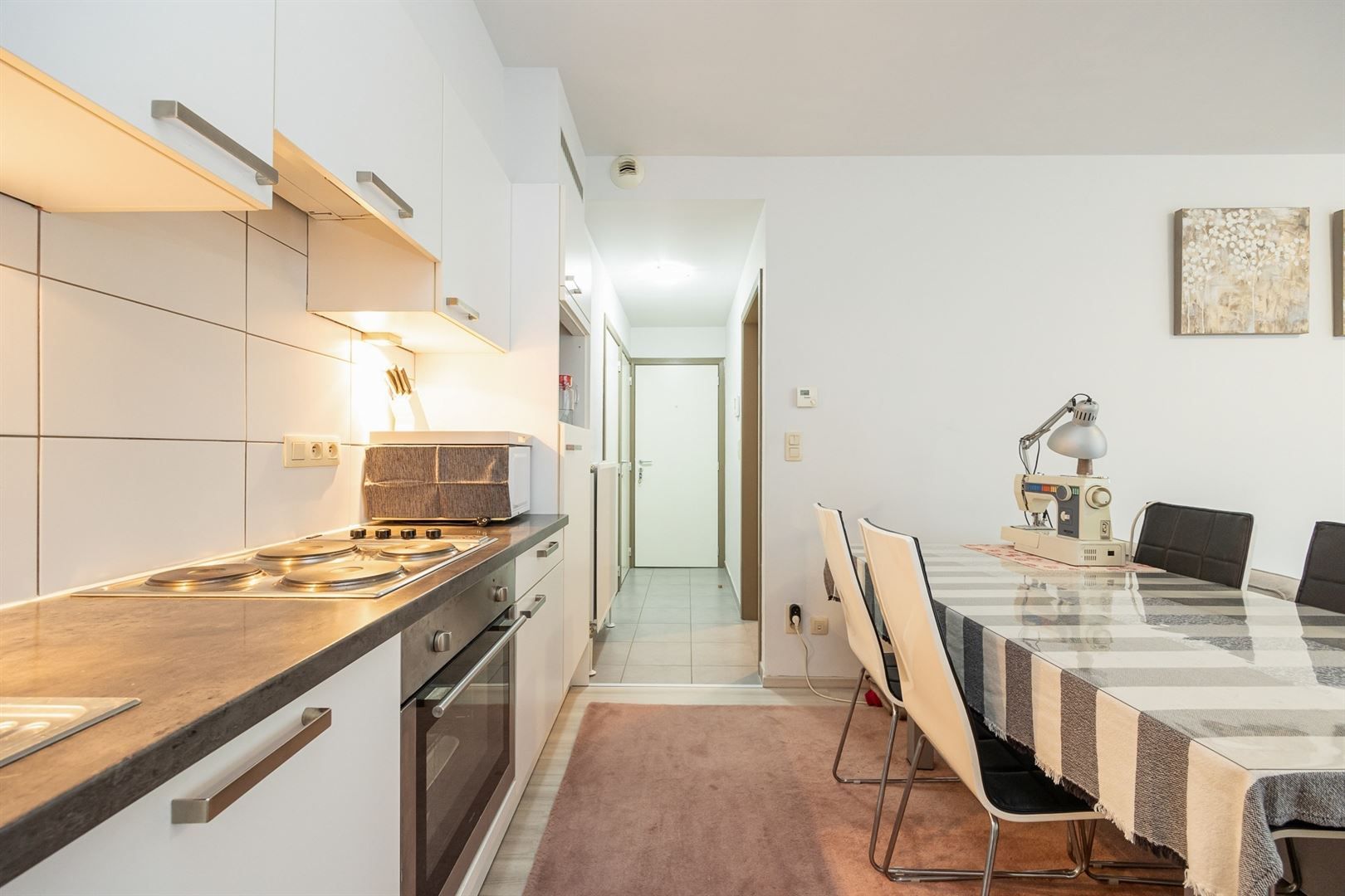 Centraal gelegen 1 slaapkamer hoekappartement  foto 6