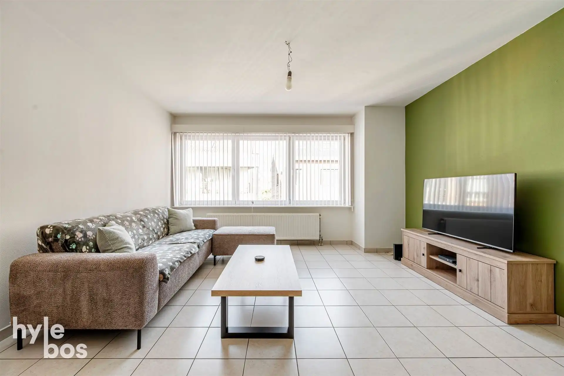 Ruim en centraal gelegen appartement met garage foto 4
