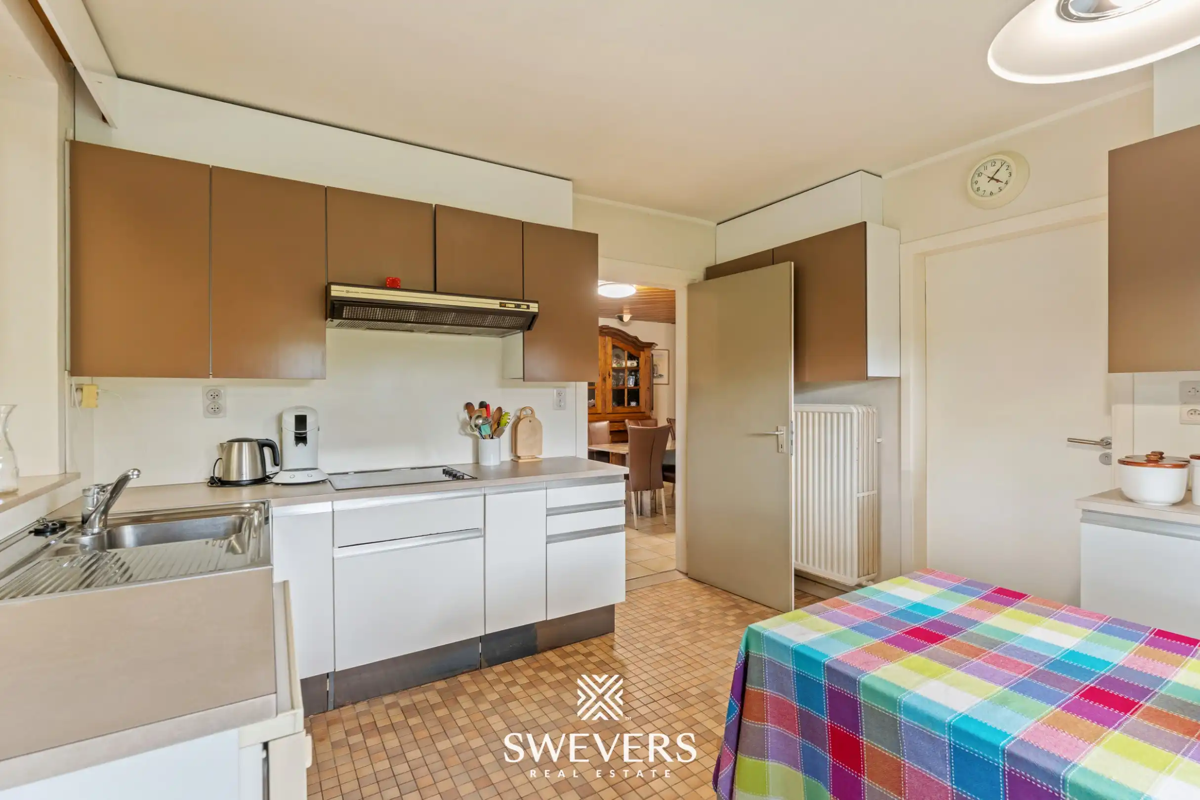 Uitstekend gelegen ruime gezinswoning met 4 slaapkamers te Genk foto 11