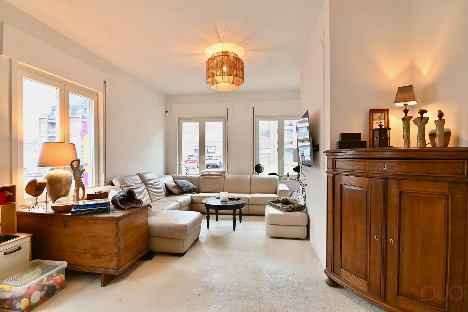 Instapklare woning in hartje Sint-Truiden met dubbele garage en stadstuin foto 2