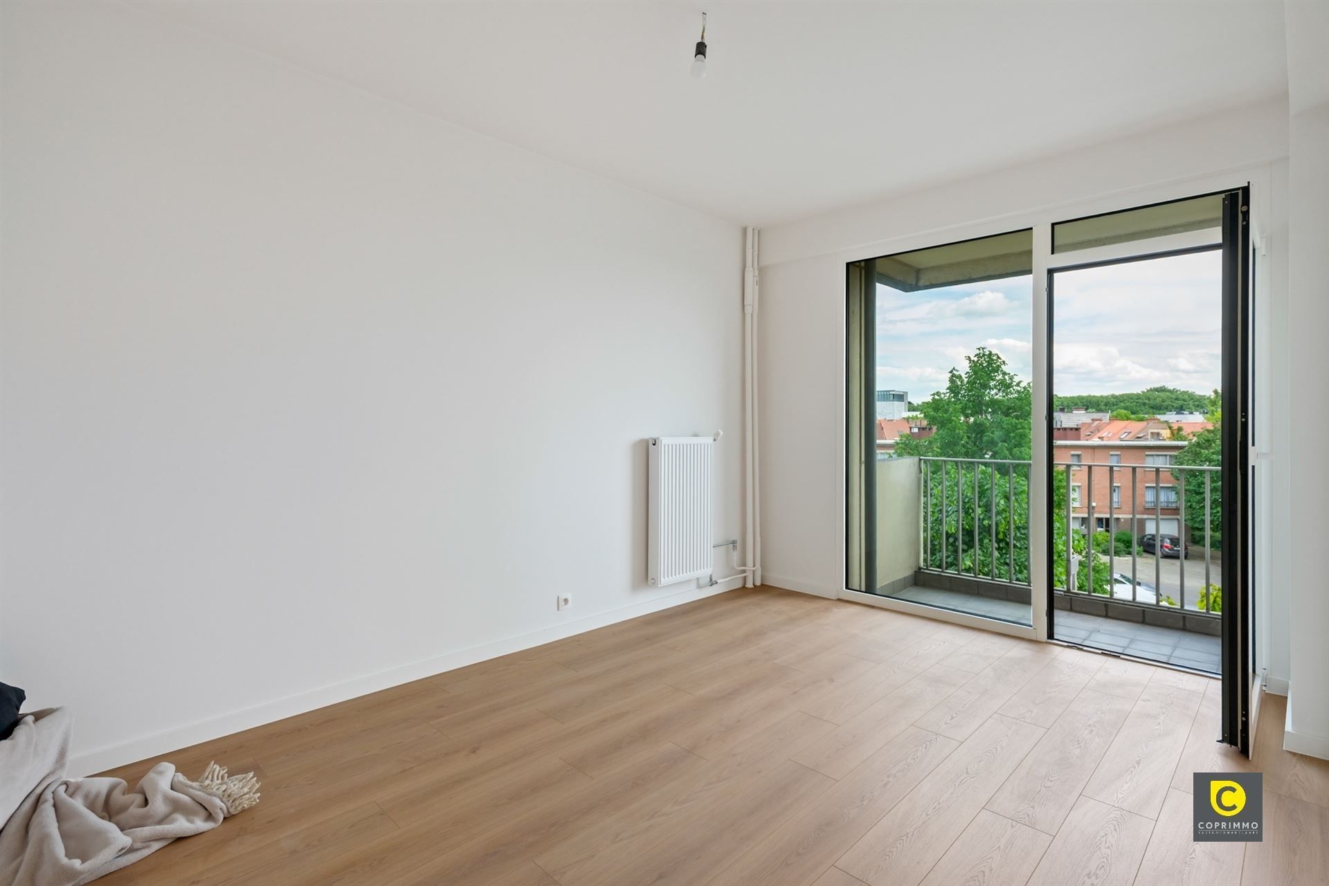 Gerenoveerd hoekapp met 2 slpks! foto 6