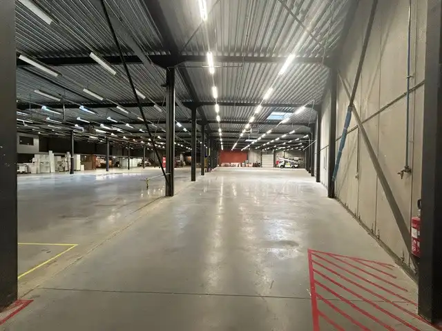 REPRESENTATIEF BEDRIJFSGEBOUW MET KANTOREN EN DUURZAME ENERGIE OP TOPLOCATIE TE HEUSEN - ZOLDER foto 22