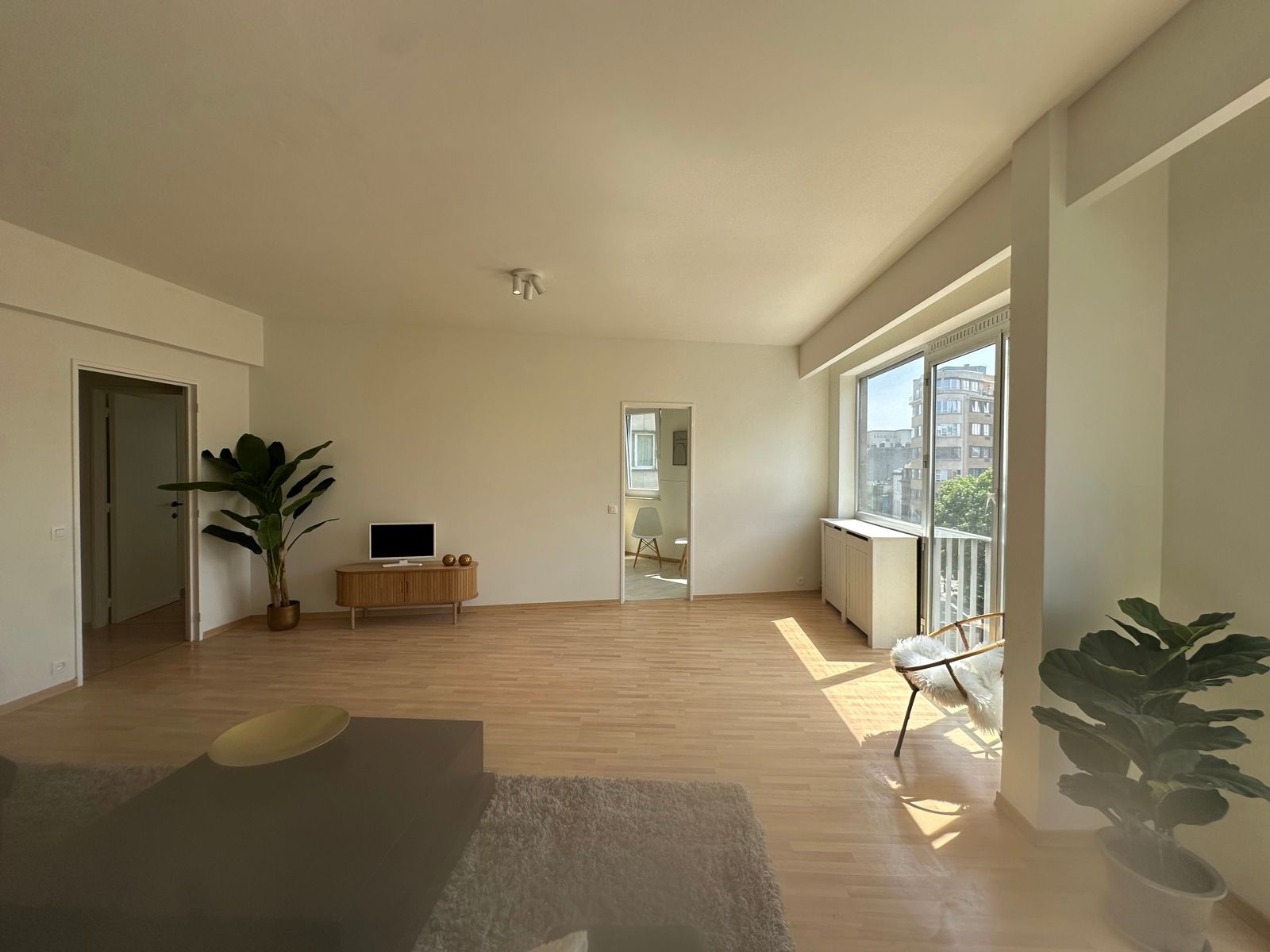 Zonnig 100% instapklaar appartement op centrale locatie! foto 6