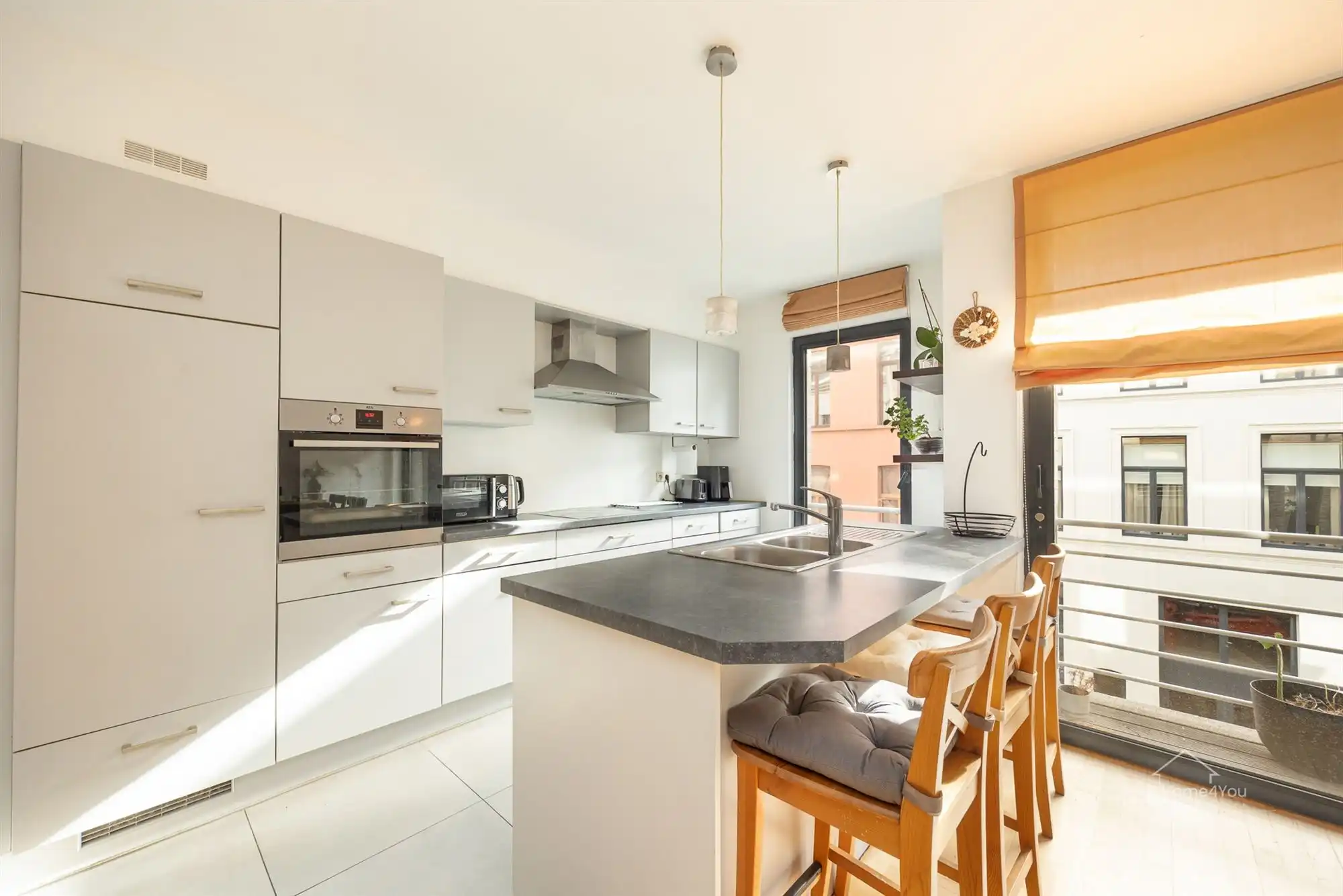 Stijlvolle en lichtrijke woning met 2 slaapkamers op zuid. foto 8