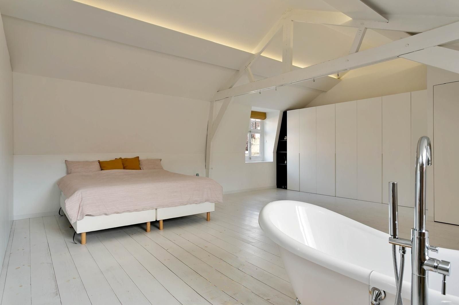 karaktervol herenhuis in het stadscentrum met ruim zonnig terras.  foto 15