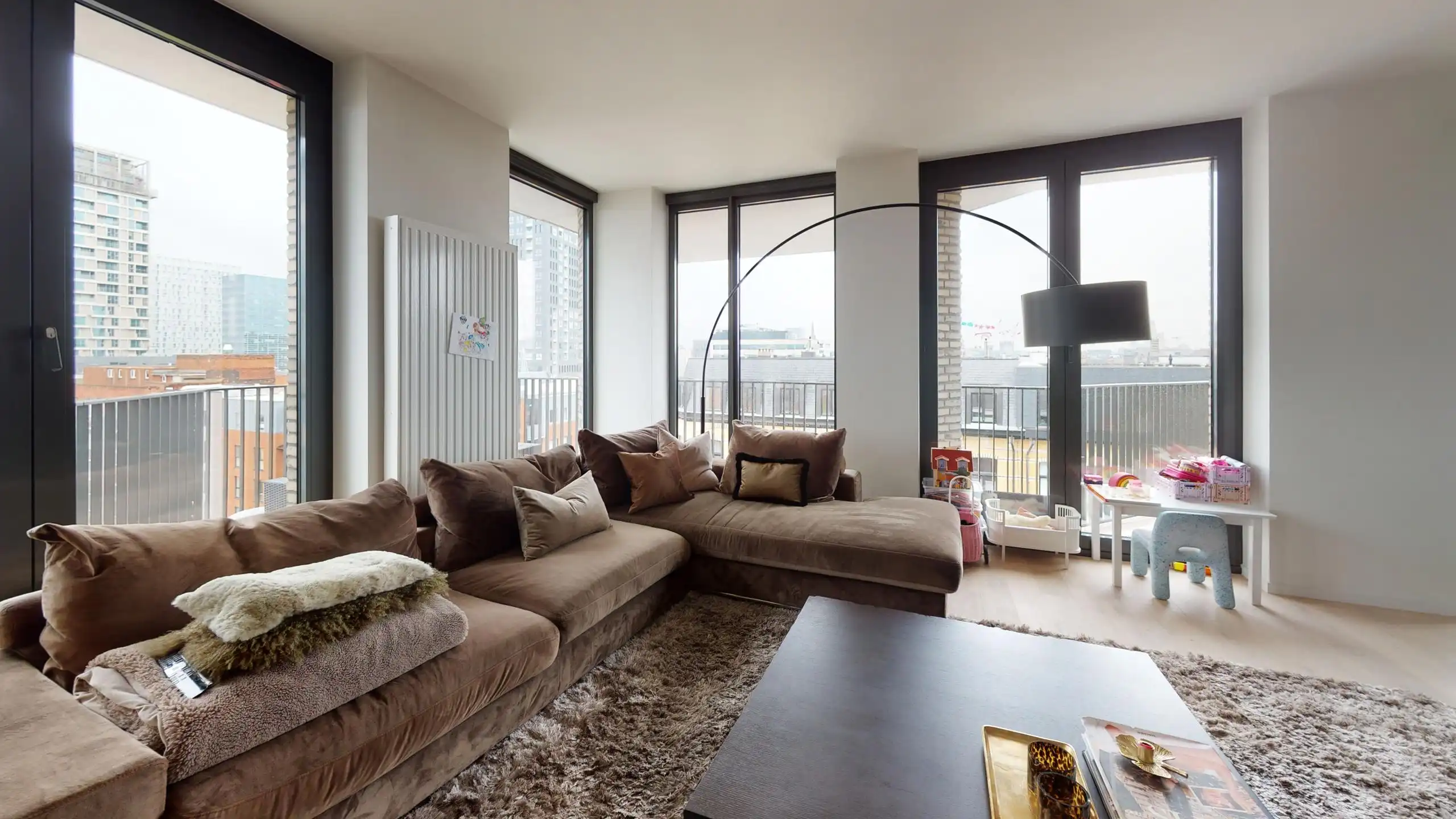 ANTWERPEN - Recent appartement met mooi terras  foto 2