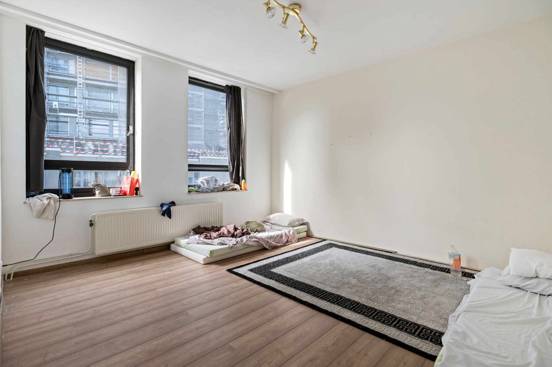 Handelshuis met tuin en stabiele huuropbrengst te koop foto 18