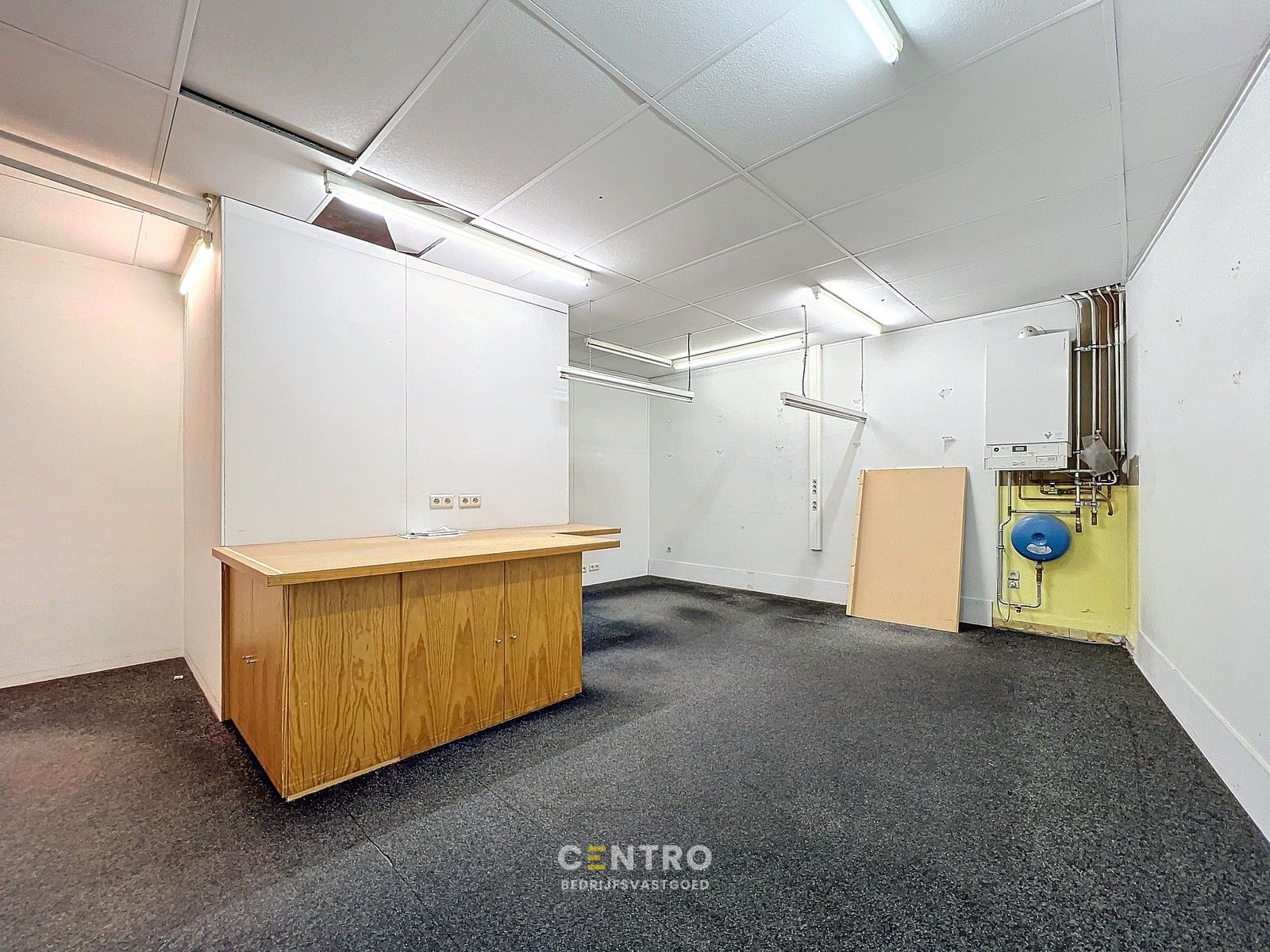 Winkelruimte van ± 212 m² te Roeselare - dicht bij de Grote Markt aan héél AANTREKKELIJKE prijs! foto 9