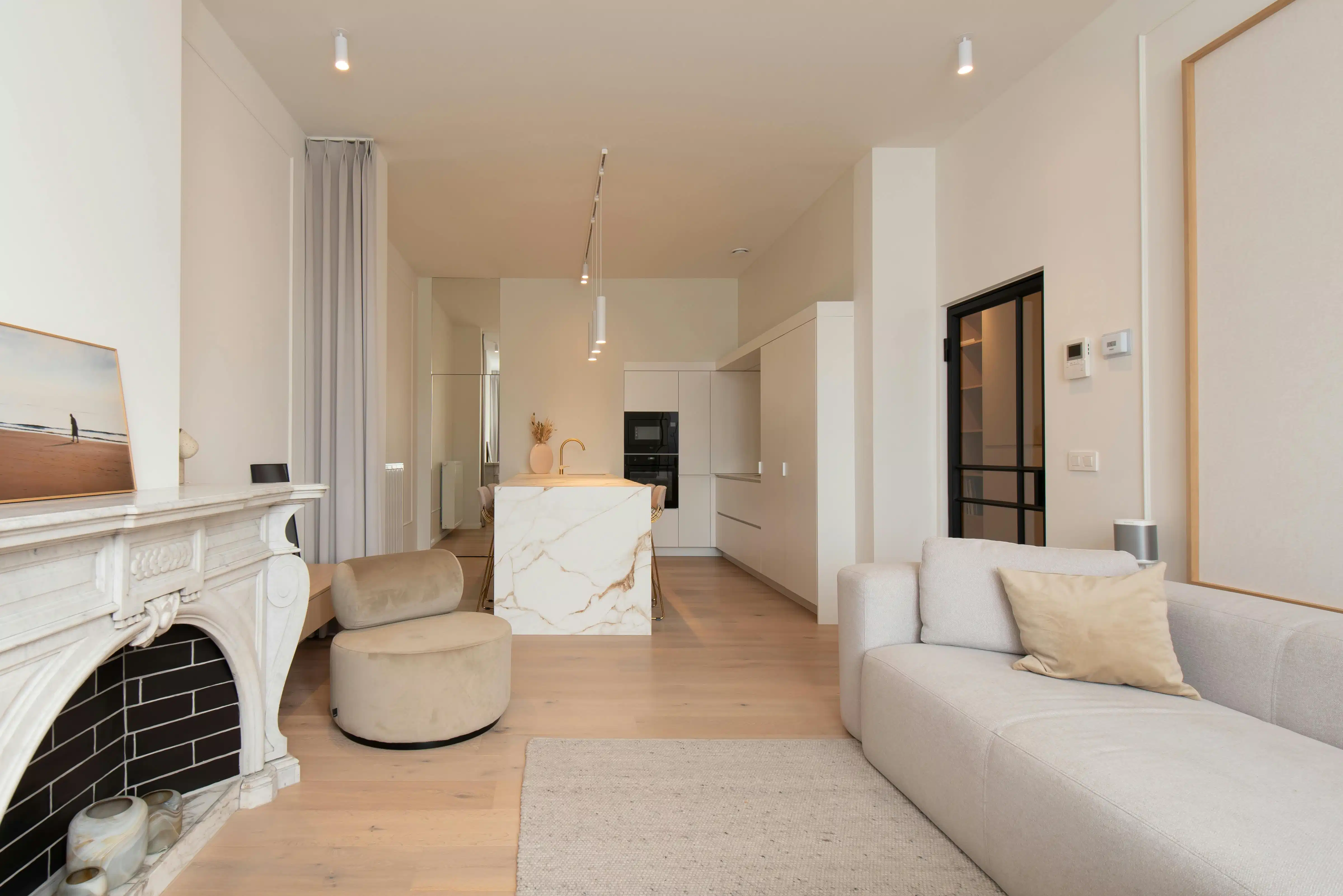 Luxueus 2-slpk appartement te Oostende met terras foto 4